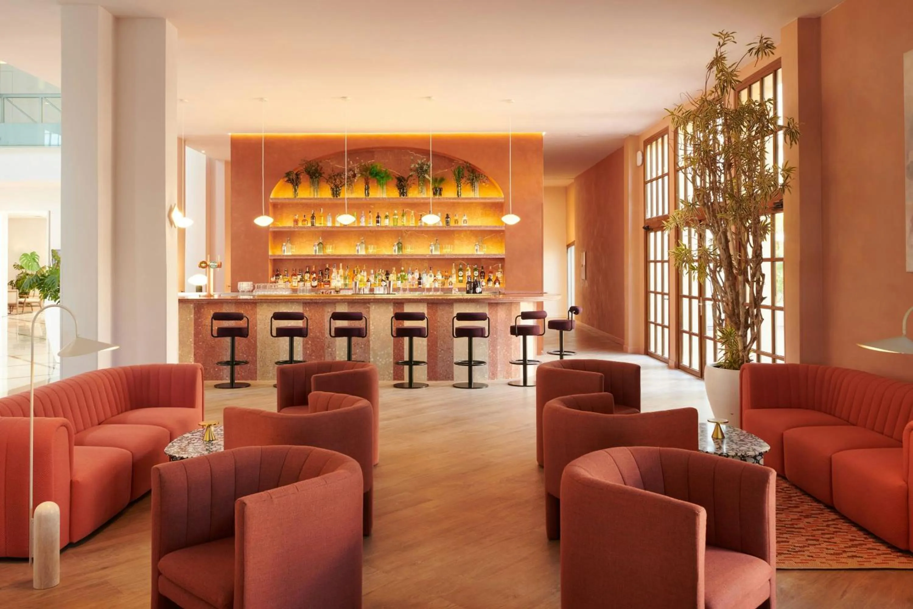 Lounge or bar in Le Meridien Ra Beach Hotel and Spa