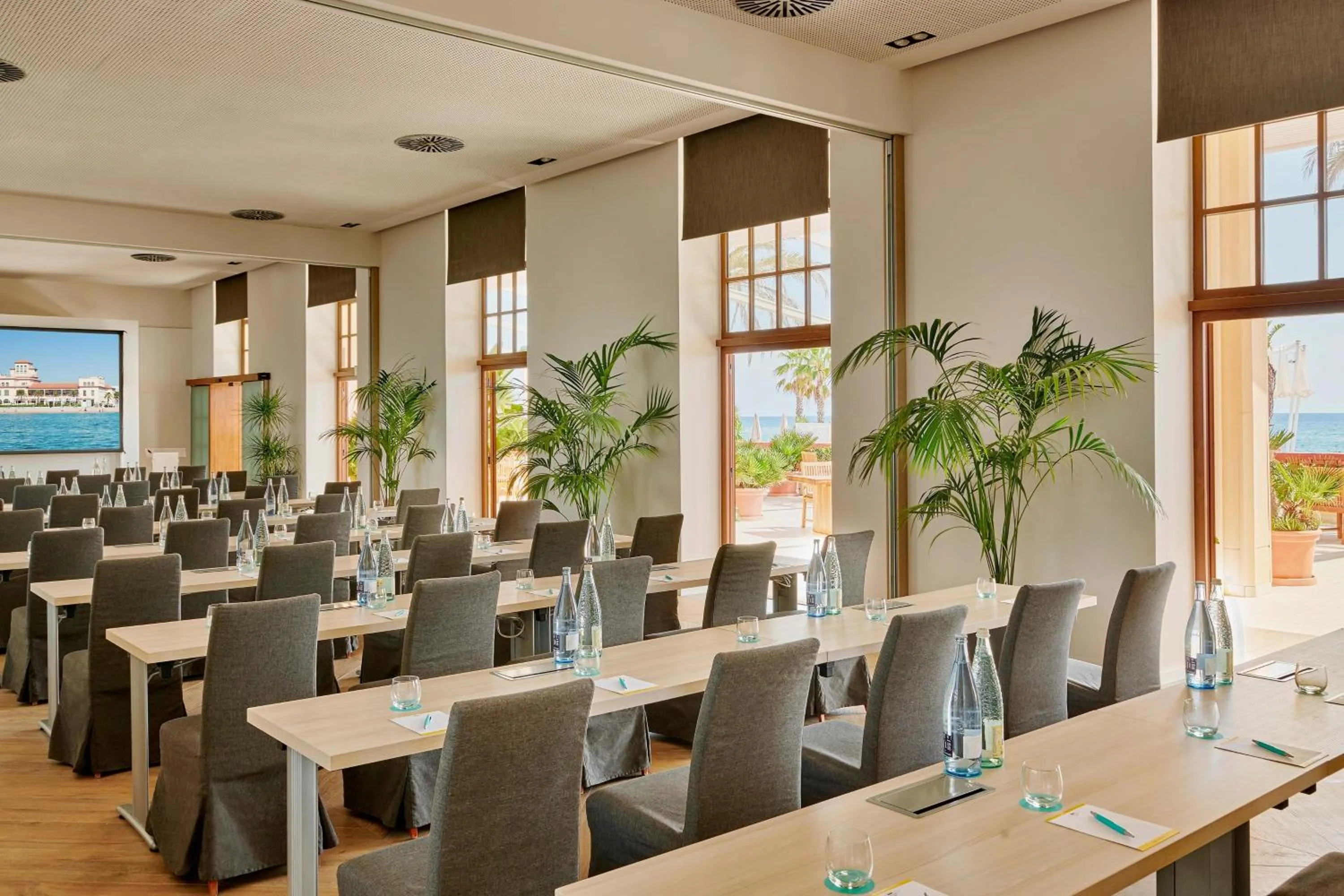 Meeting/conference room in Le Meridien Ra Beach Hotel and Spa