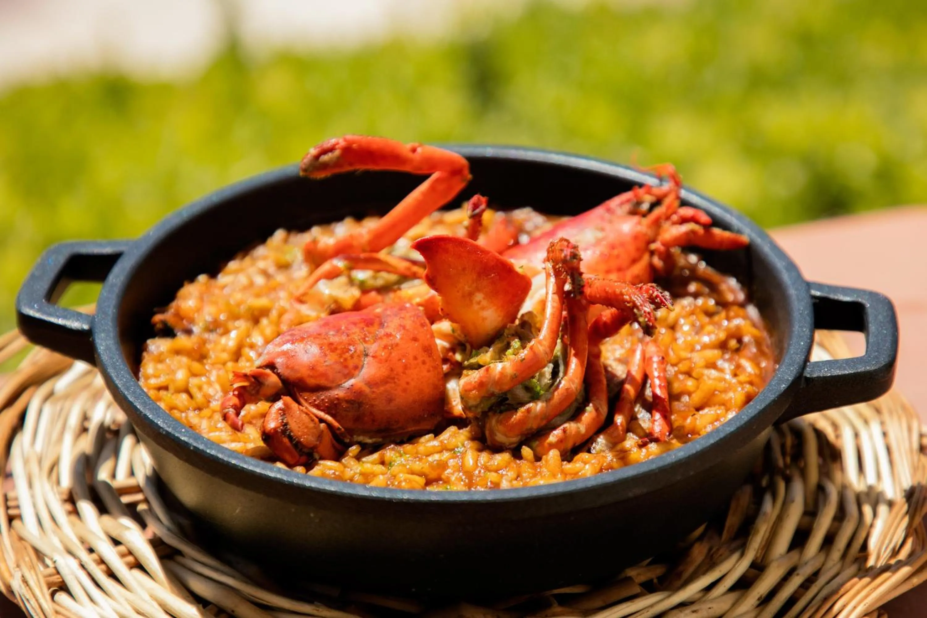 Restaurant/places to eat in Le Meridien Ra Beach Hotel and Spa