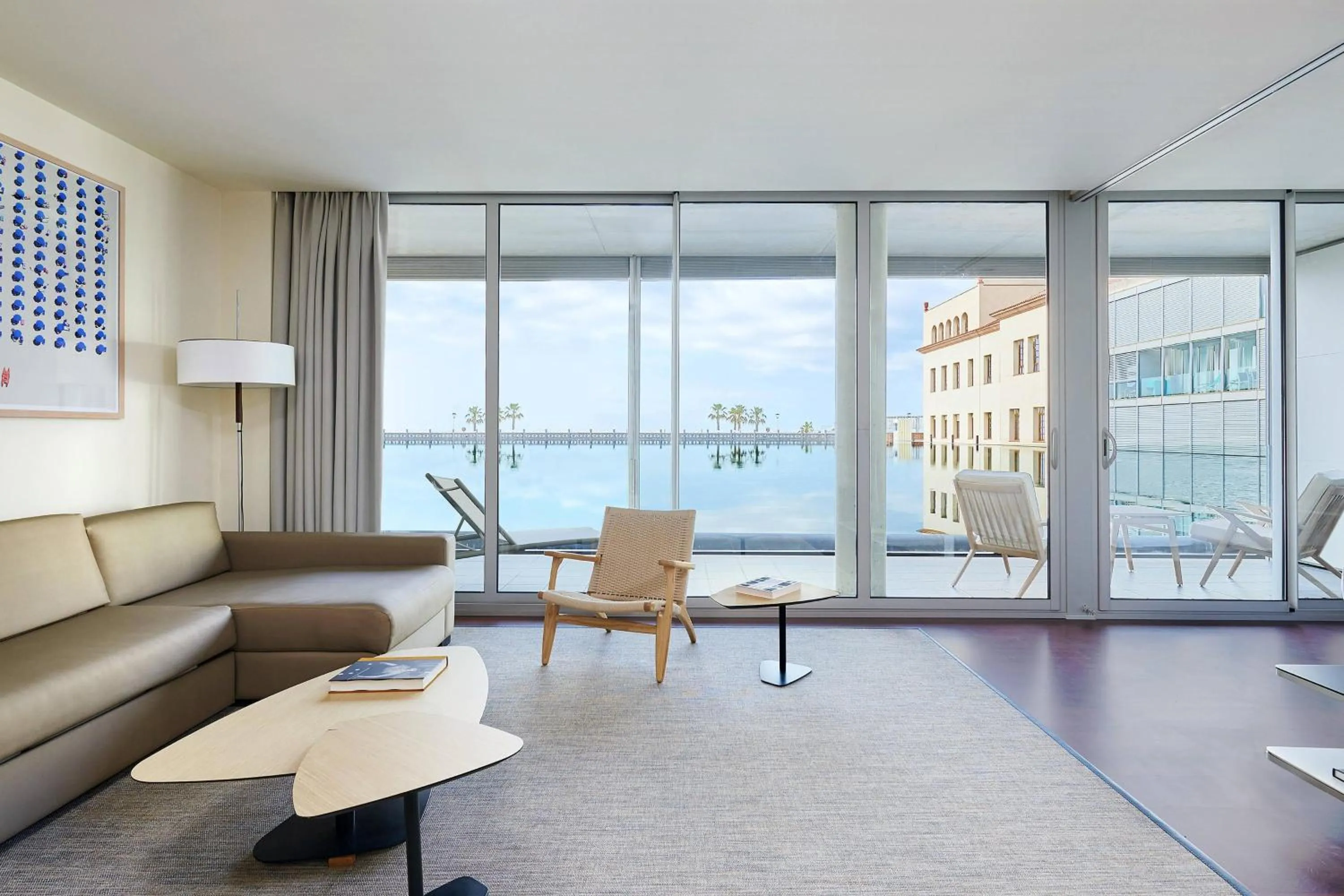 Living room in Le Meridien Ra Beach Hotel and Spa