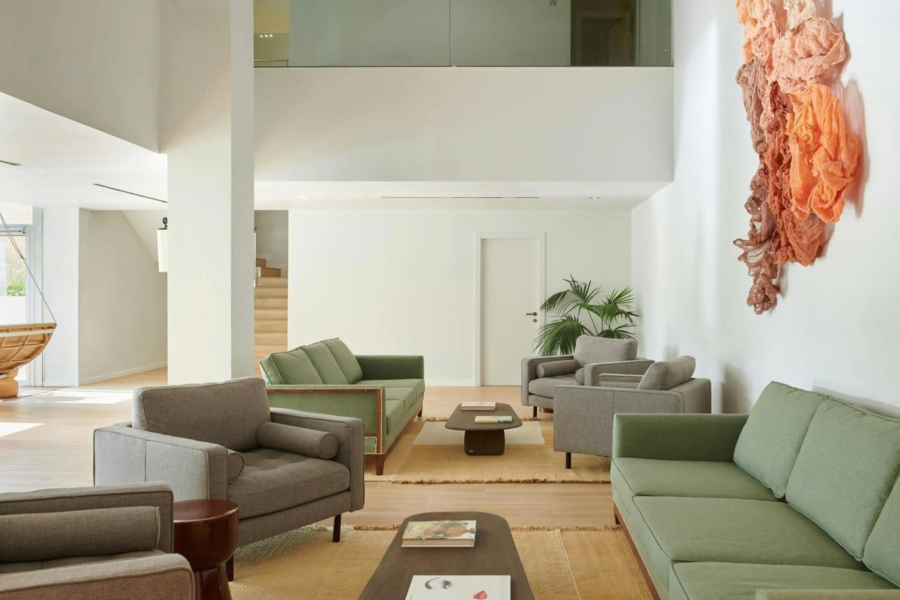 Lounge or bar in Le Meridien Ra Beach Hotel and Spa