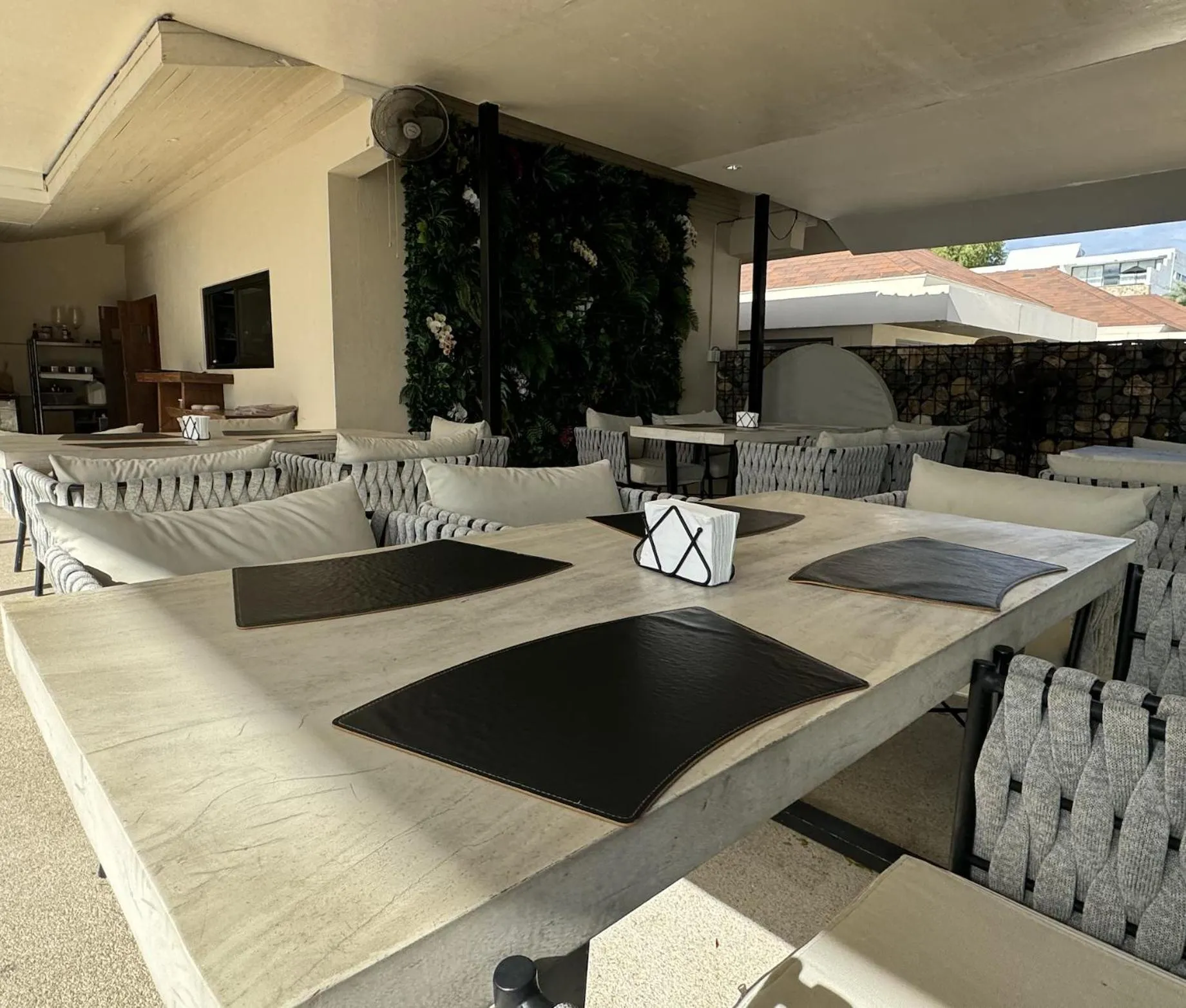 Restaurant/places to eat in Allure Resort