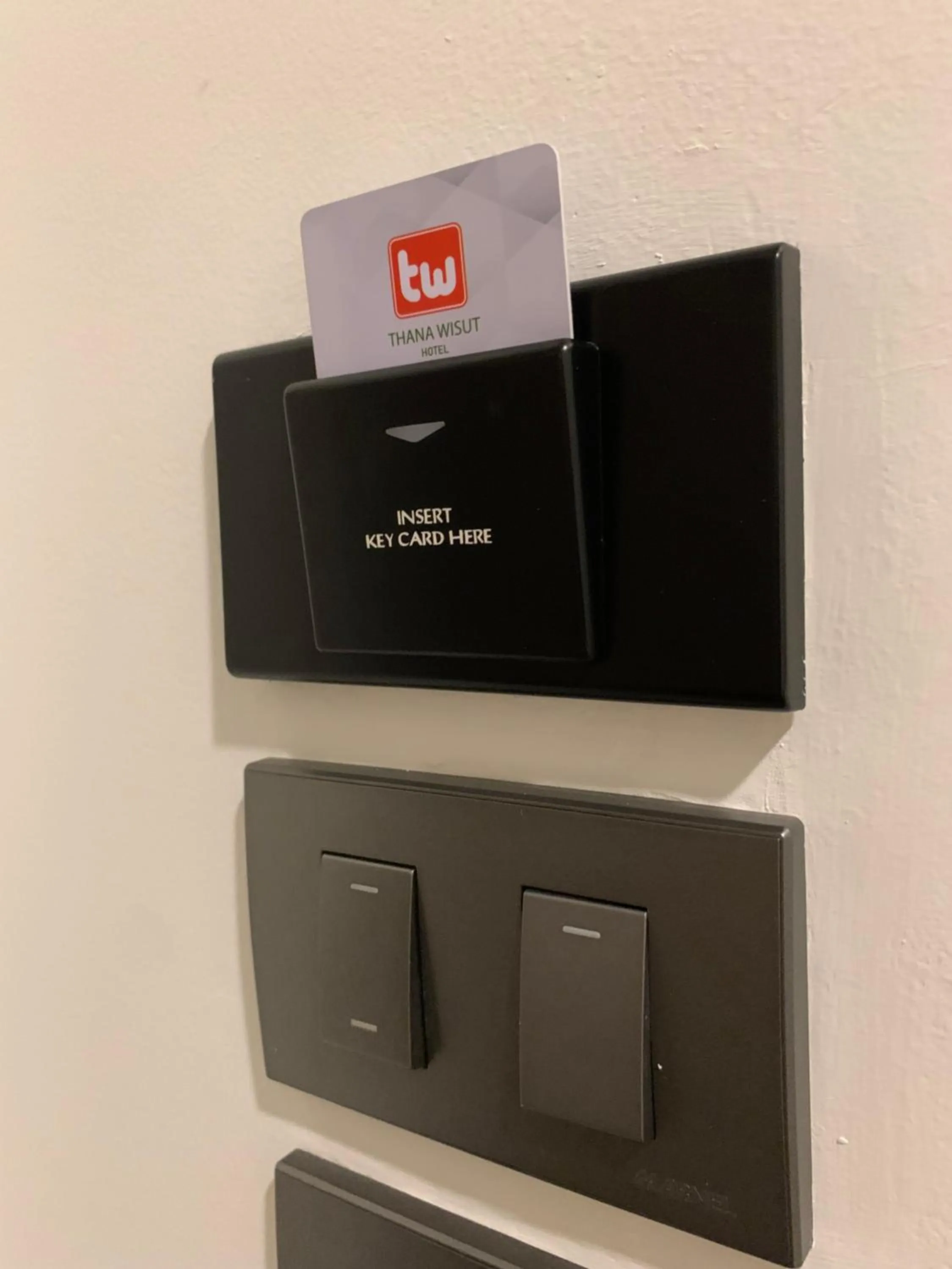 Bedroom in Thana Wisut Hotel