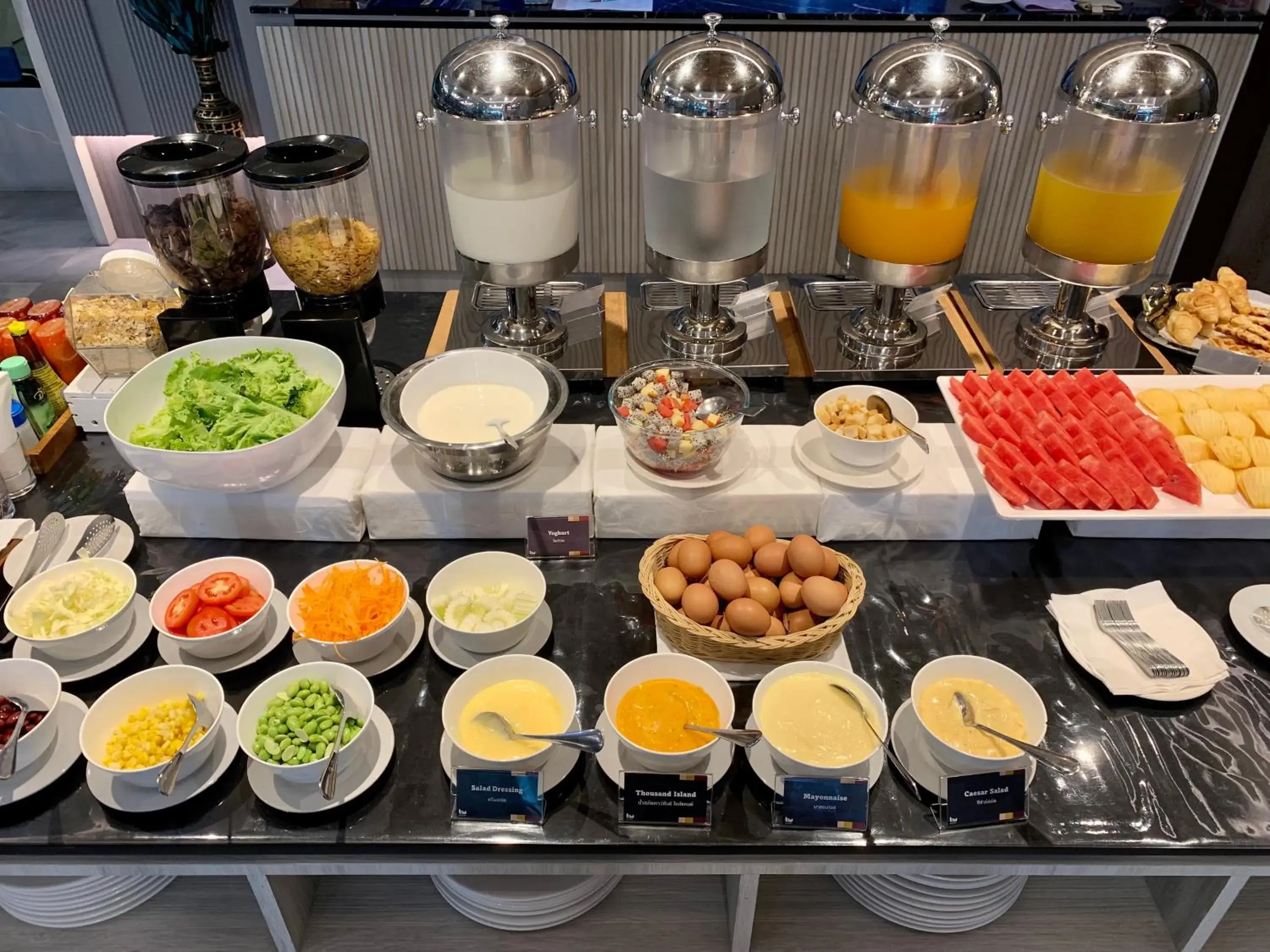 Restaurant/places to eat in Thana Wisut Hotel Restaurant/places to eat in Thana Wisut Hotel