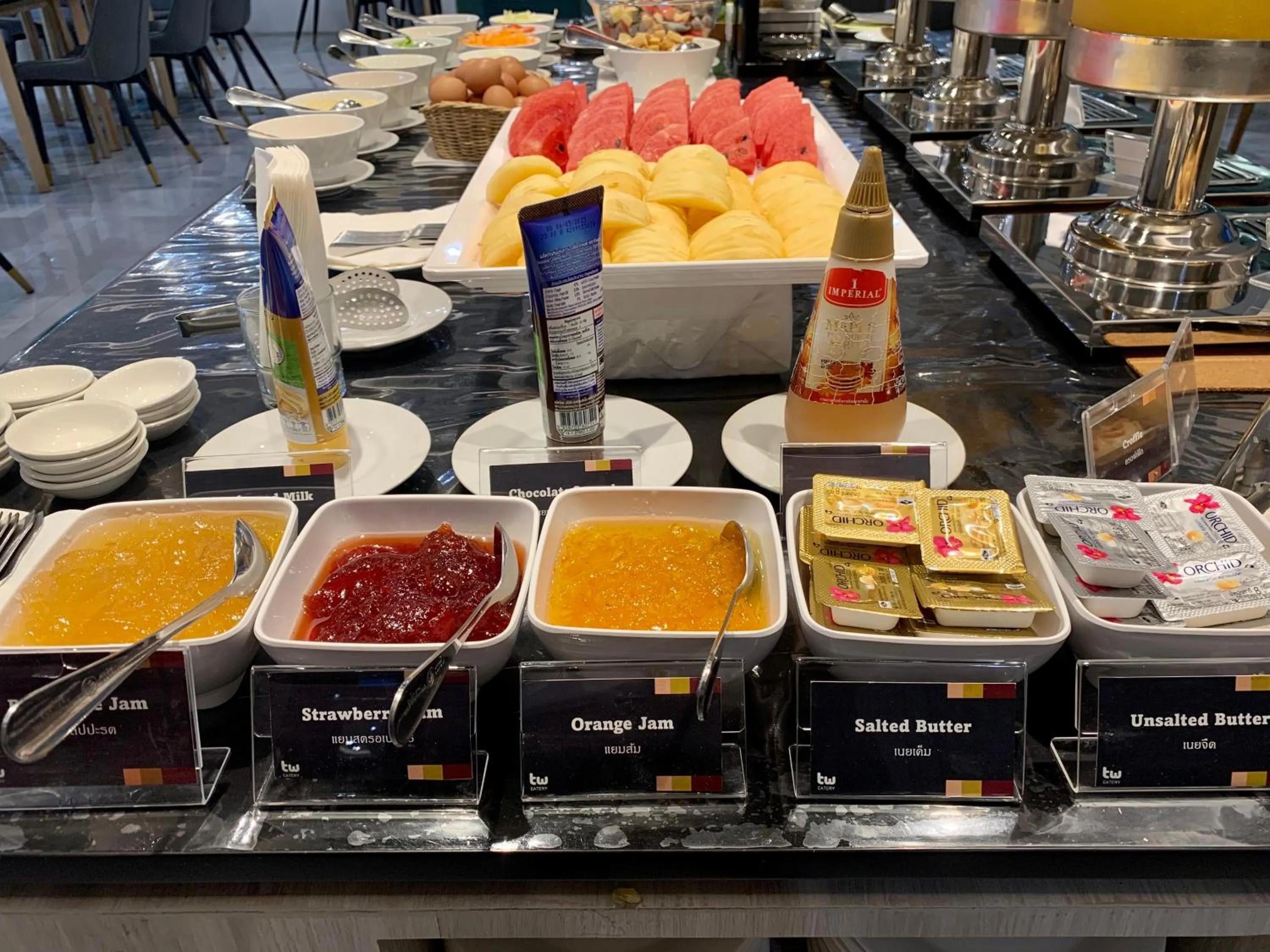 Restaurant/places to eat in Thana Wisut Hotel