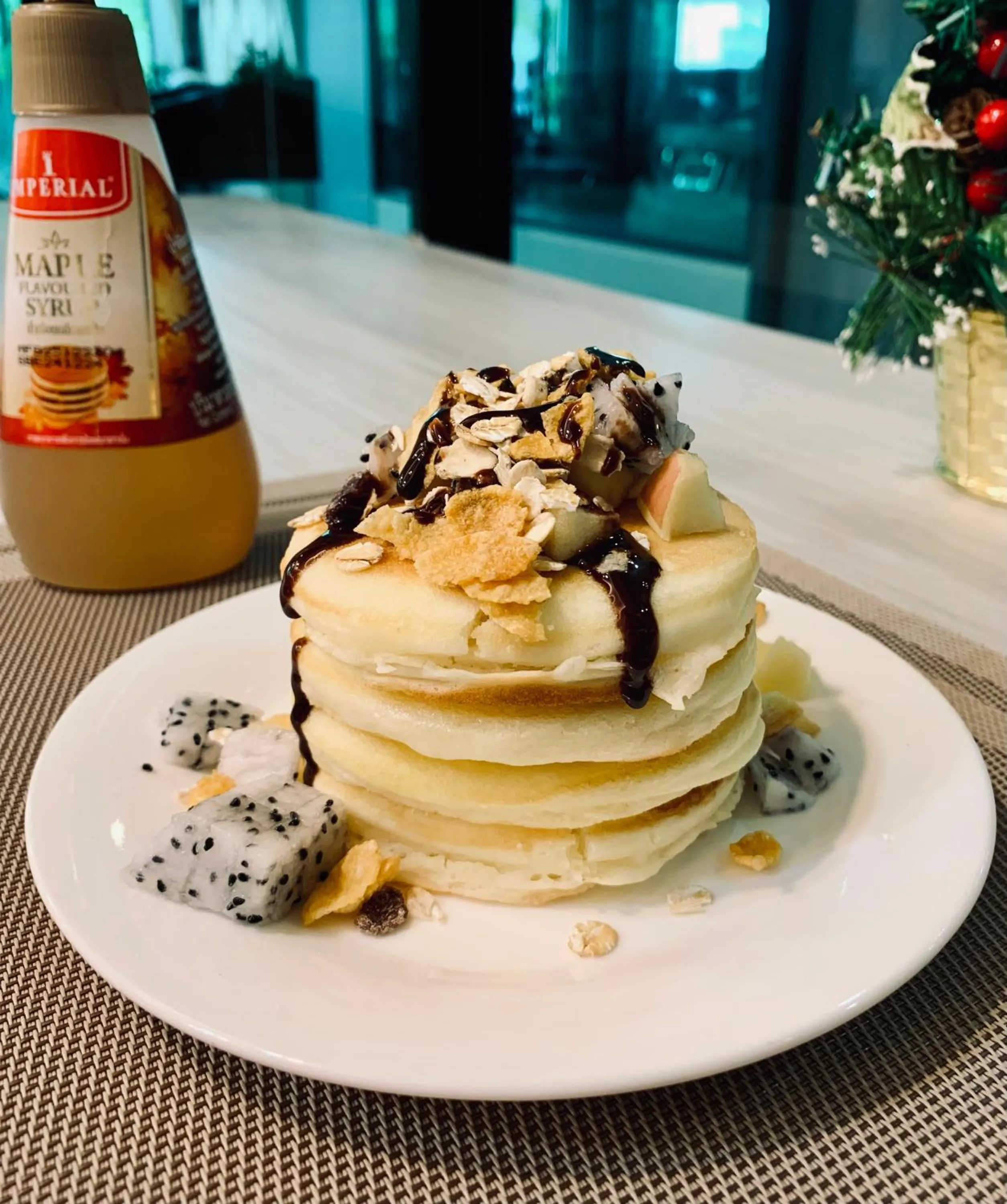 Restaurant/places to eat in Thana Wisut Hotel