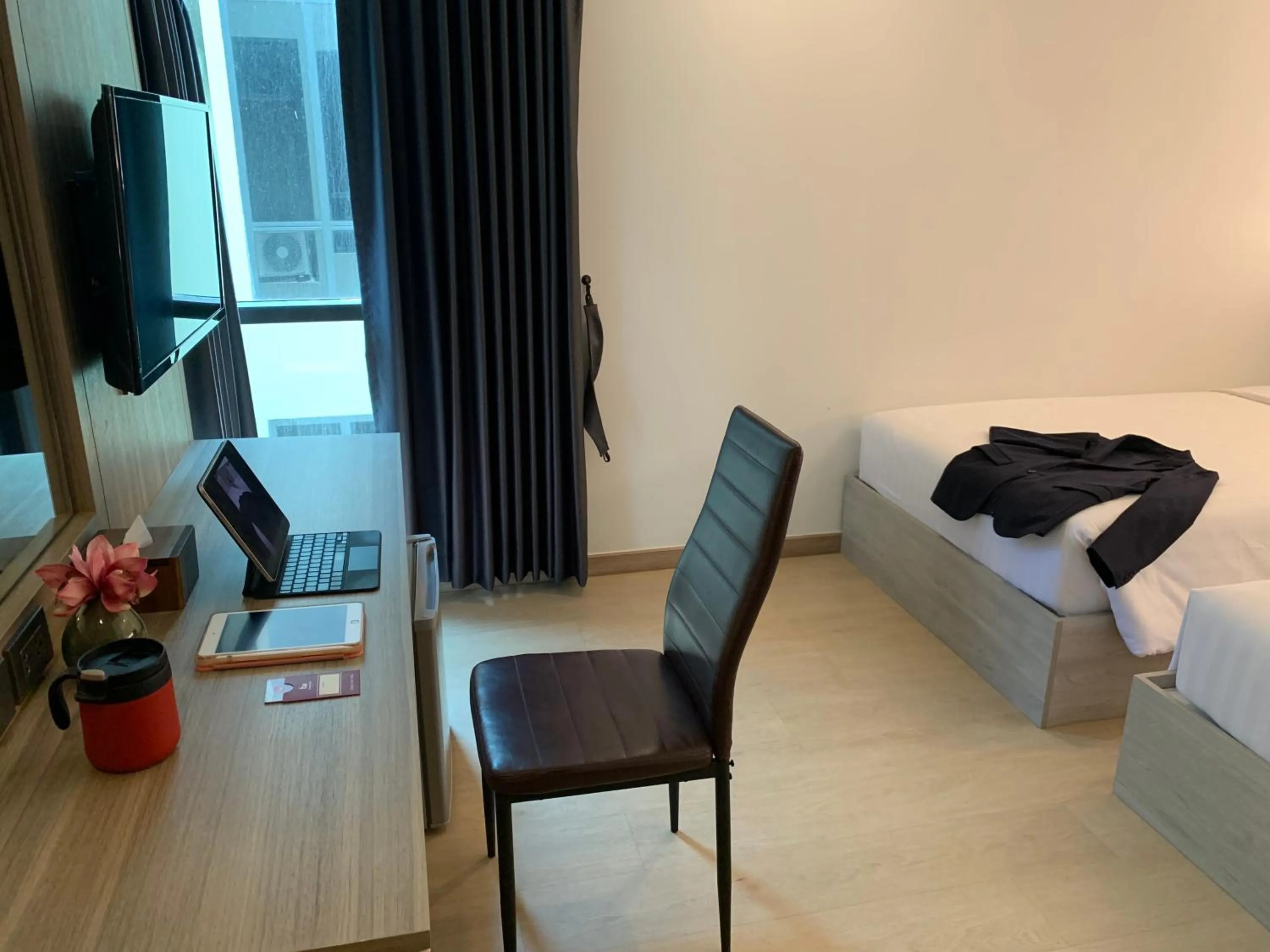 Bedroom, Bed in Thana Wisut Hotel