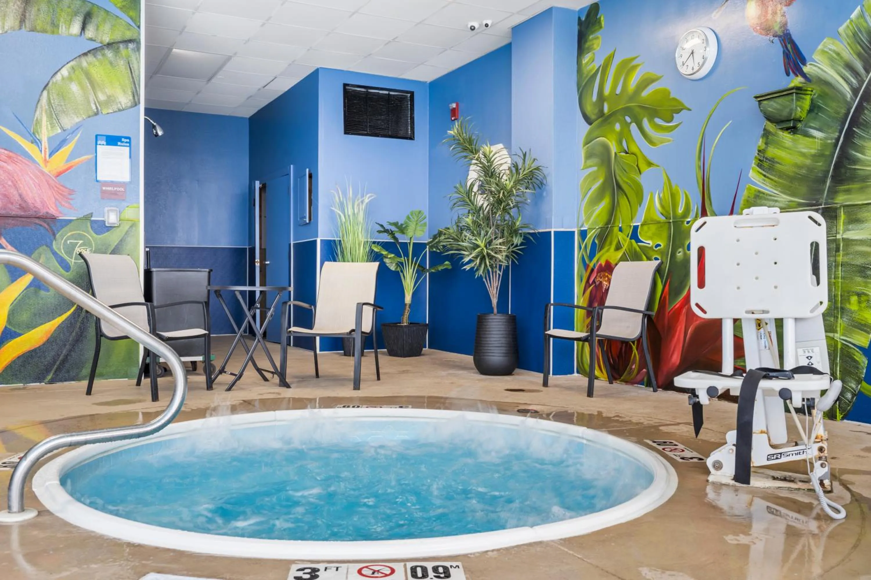 Hot Tub in Thousand Hills Resort Hotel