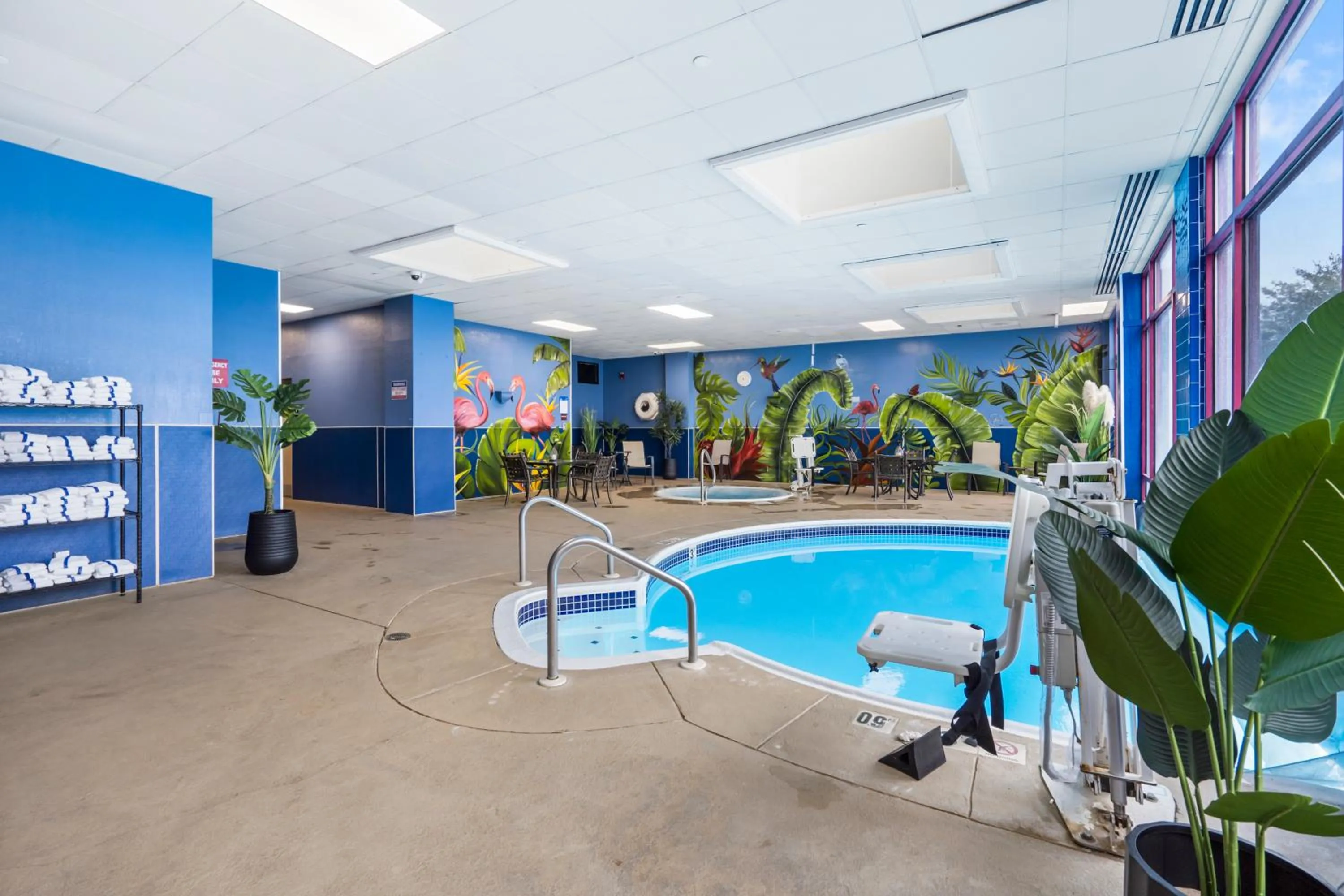 Swimming pool in Thousand Hills Resort Hotel