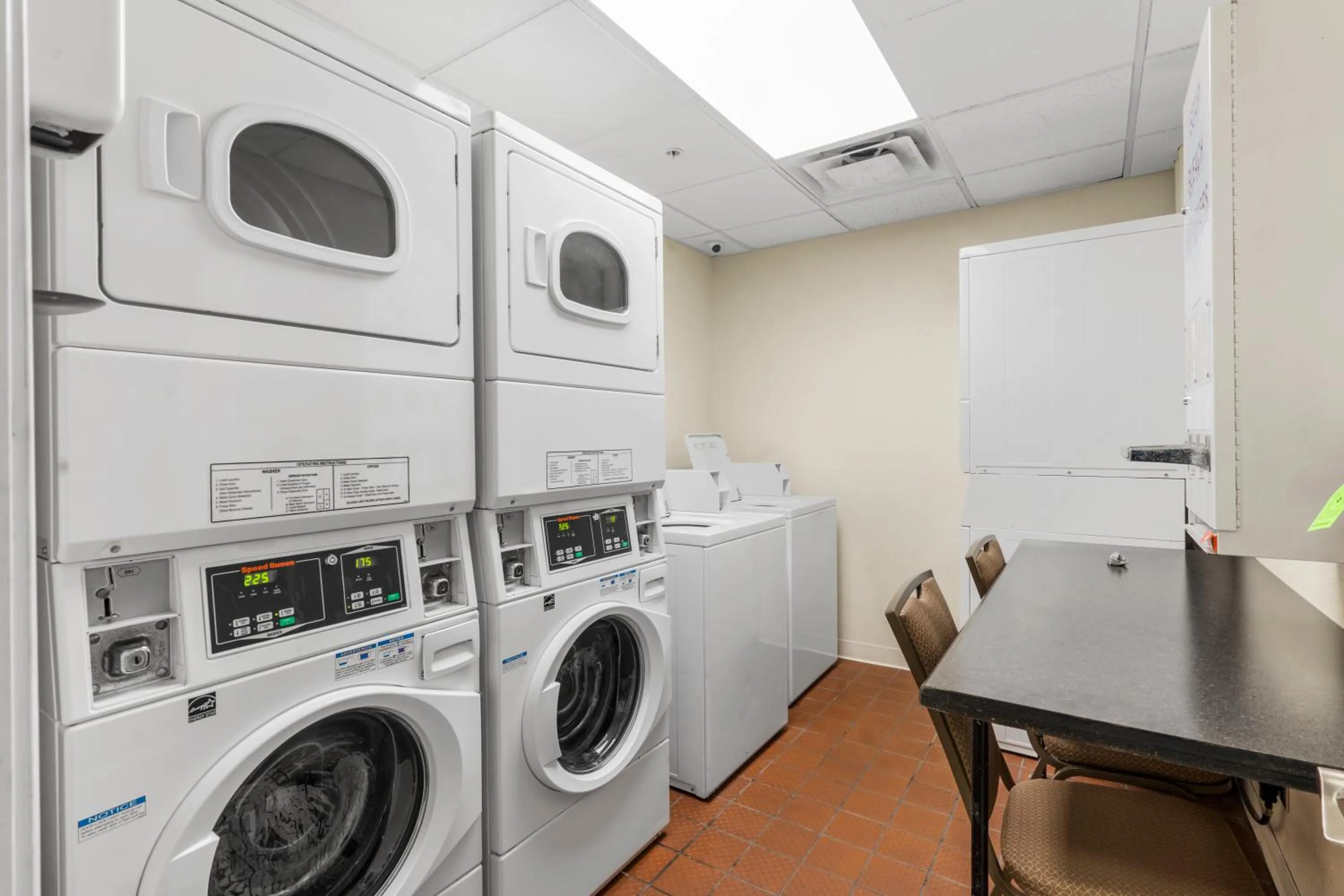 laundry in Thousand Hills Resort Hotel