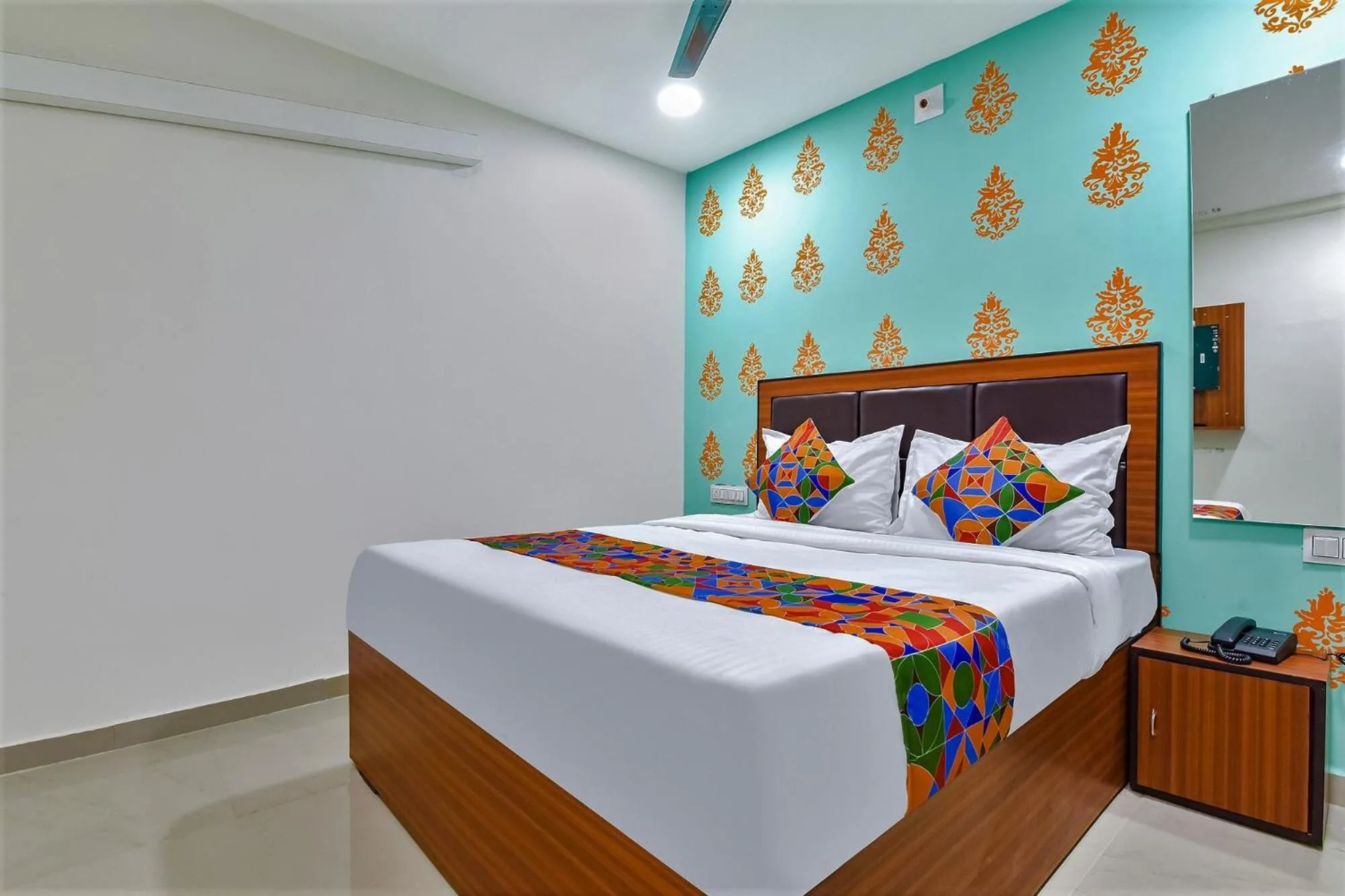 Bed in FabHotel Green Park - Nr Geeta Mandir
