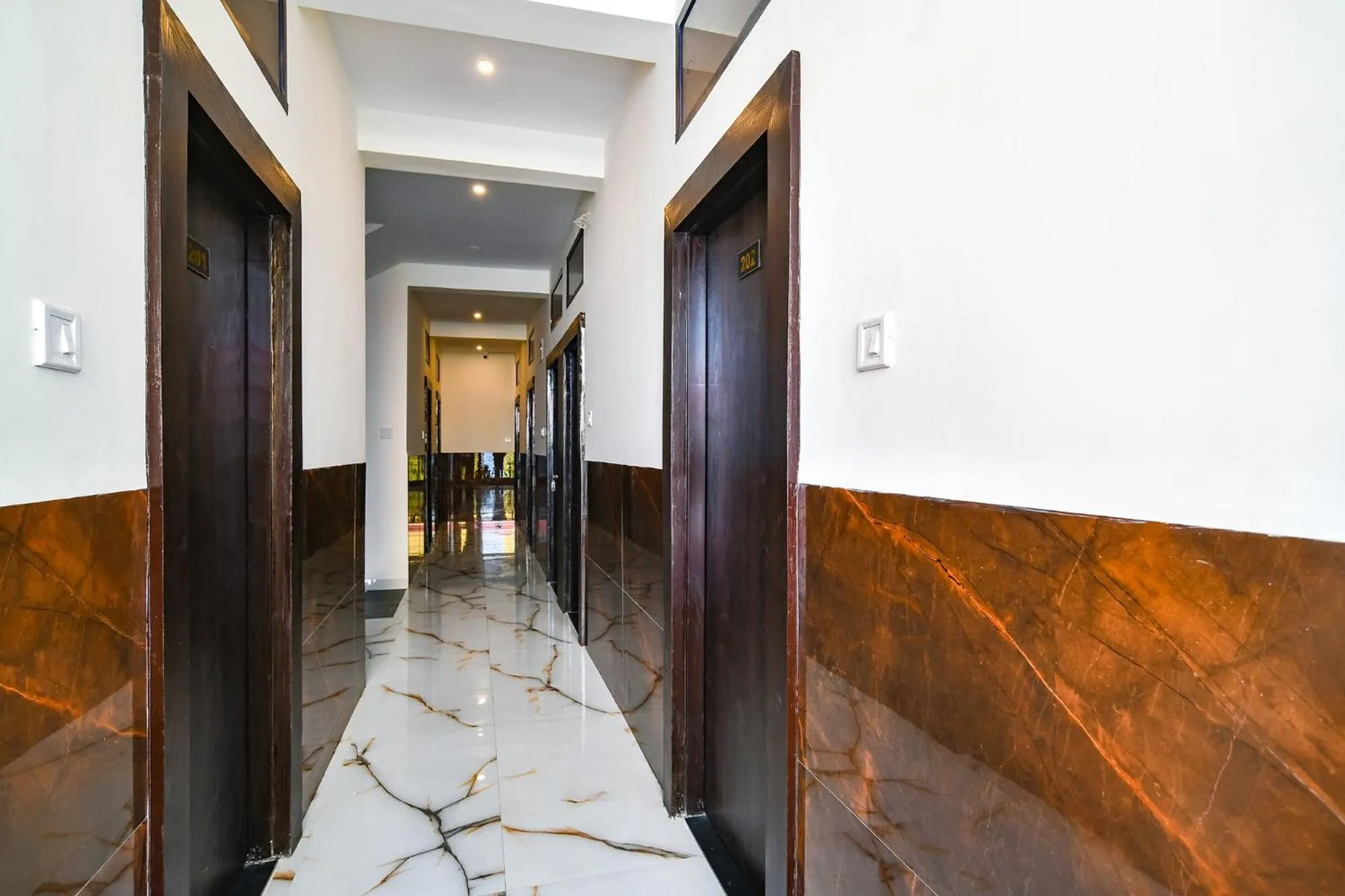 Lobby or reception in FabExpress SP7