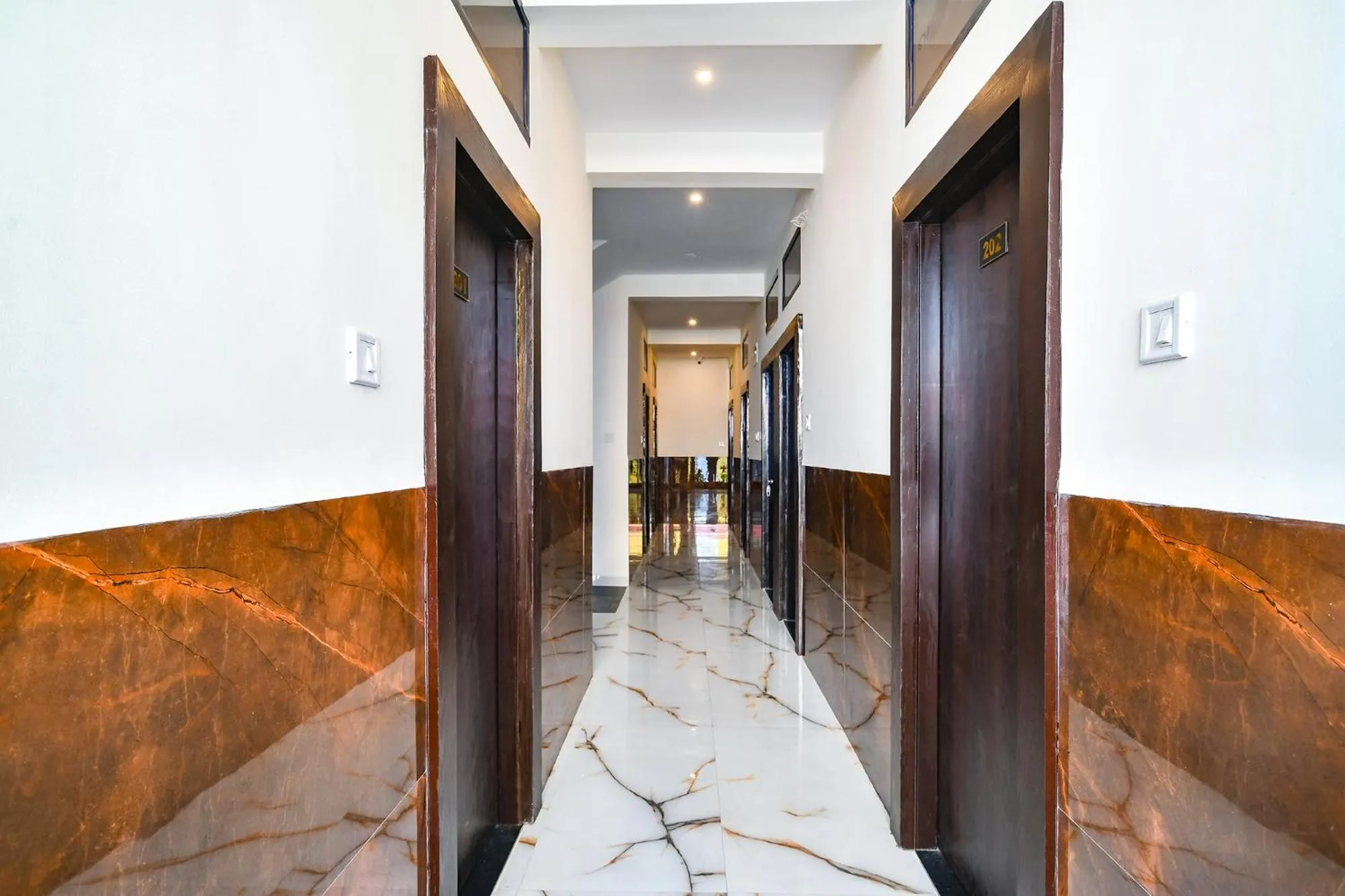 Lobby or reception in FabExpress SP7