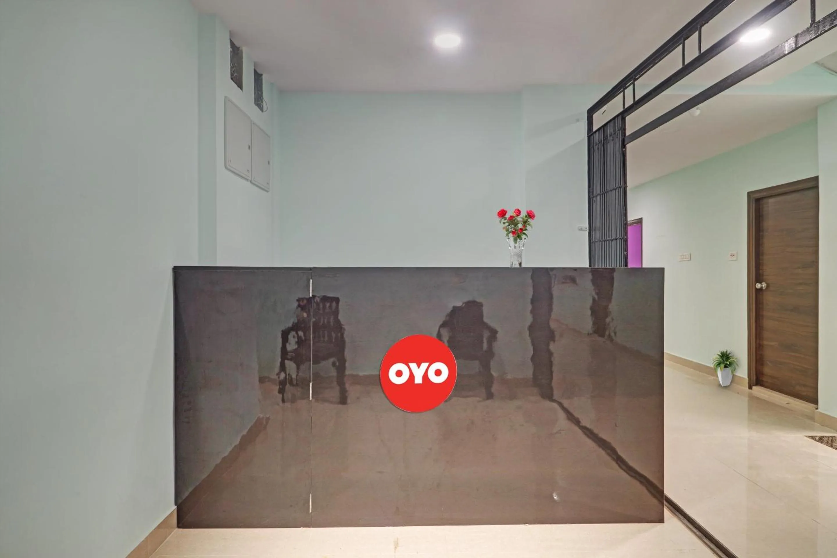 Lobby or reception in Super Hotel O Langar Houz Near Golconda Fort