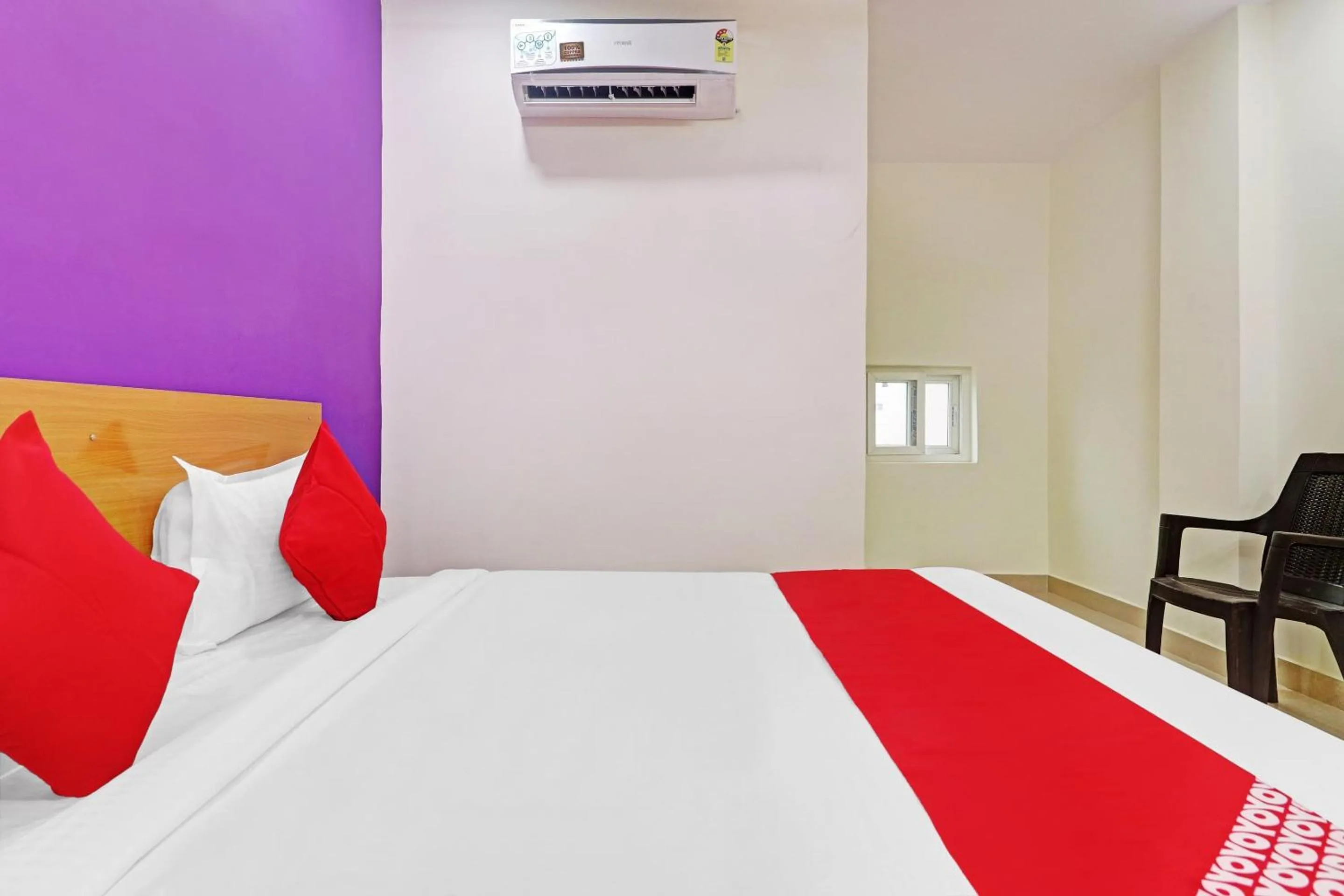 Bedroom, Bed in Super Hotel O Langar Houz Near Golconda Fort