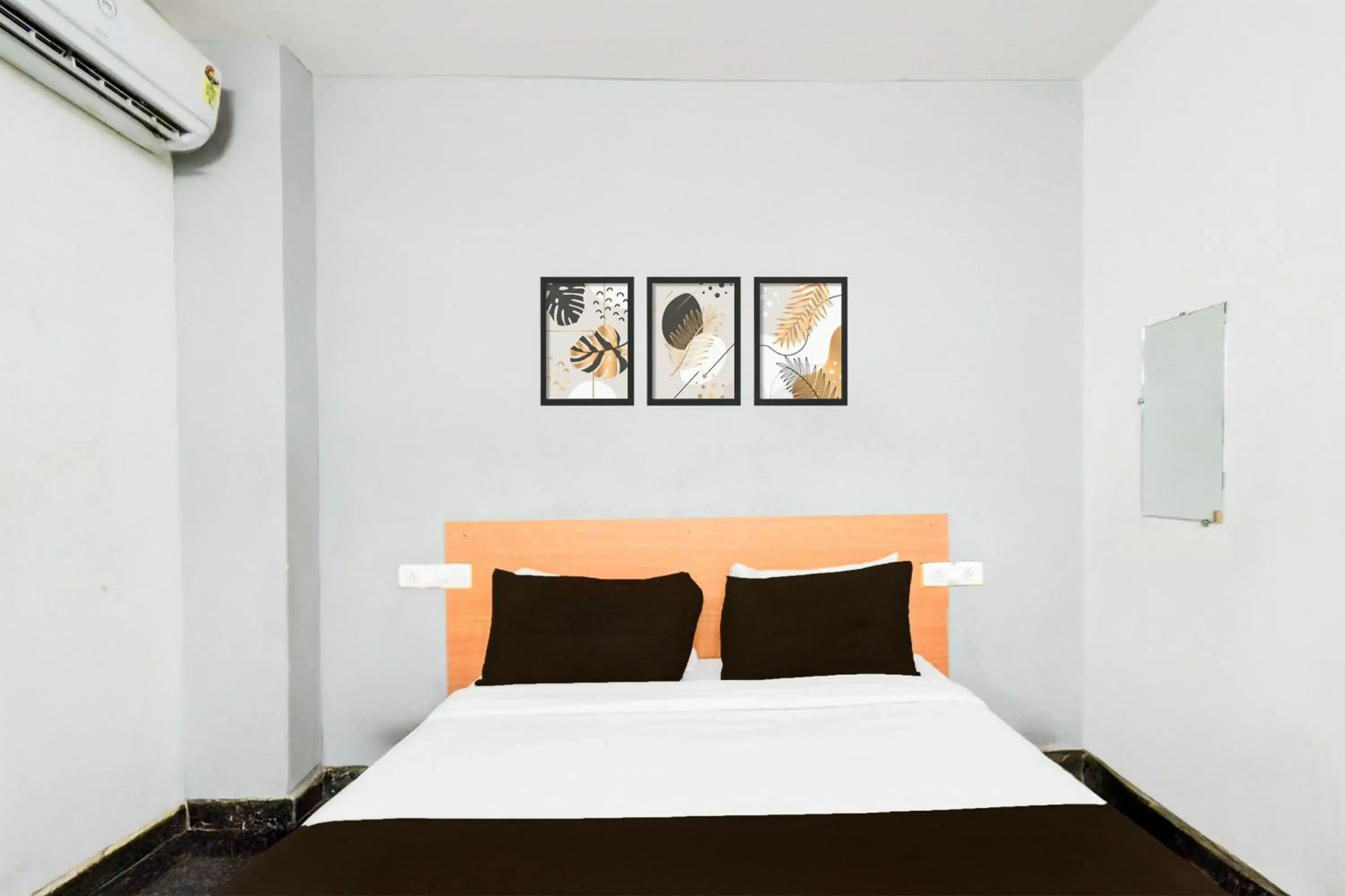 Bedroom, Bed in Super Hotel O Malkajgiri Bedroom, Bed in Super Hotel O Malkajgiri