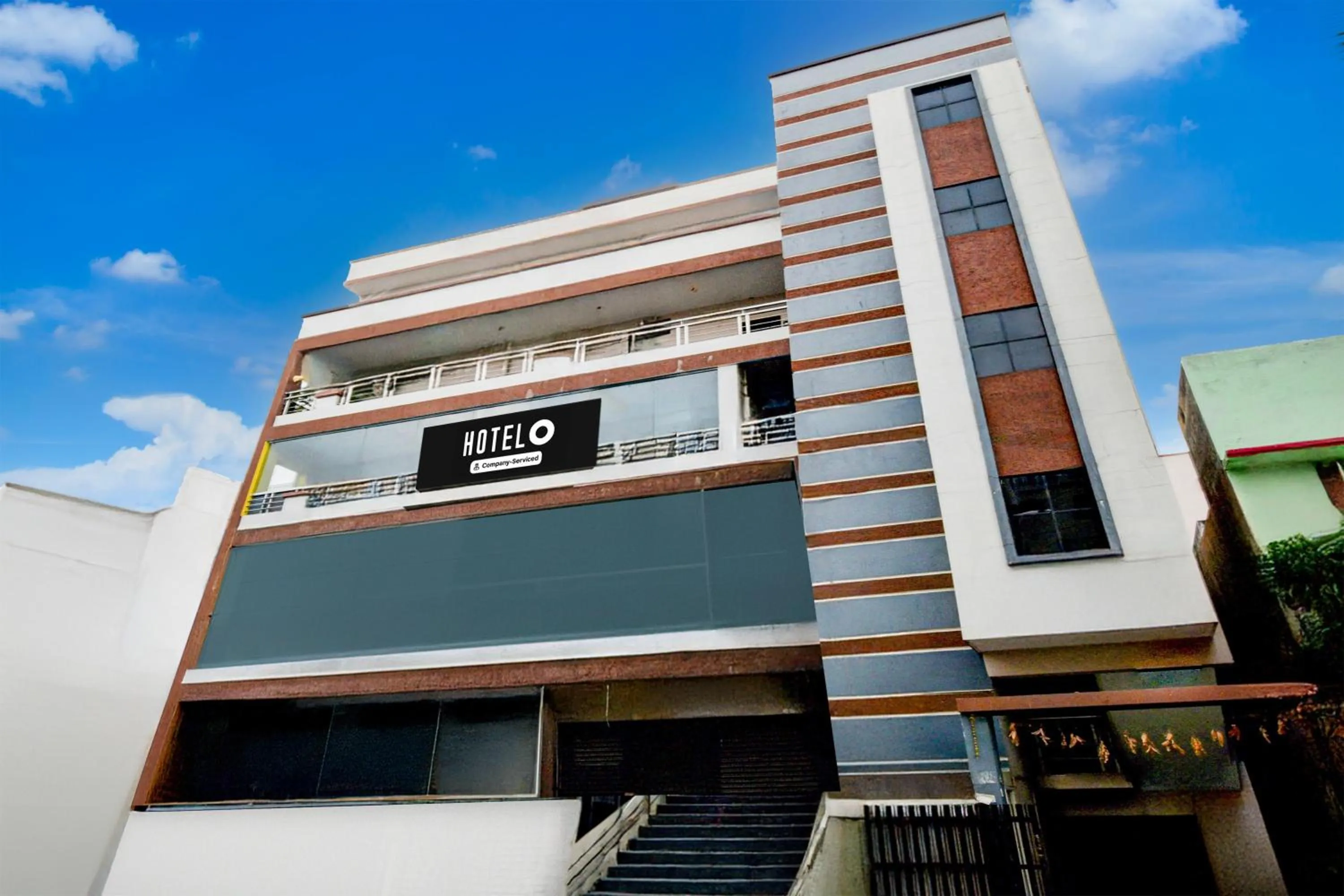 Facade/entrance in Super Hotel O Malkajgiri