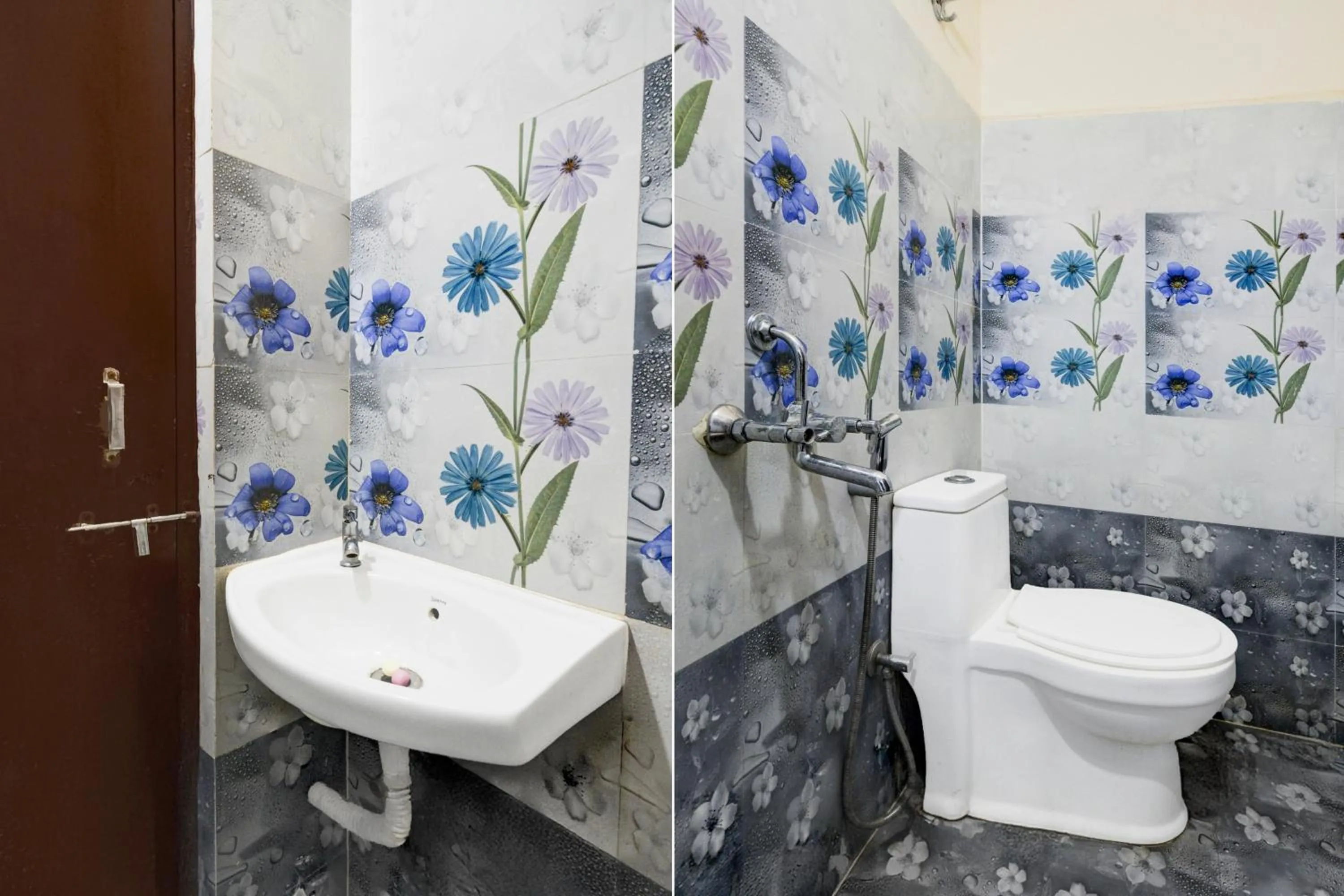 Bathroom in Super Hotel O Malkajgiri