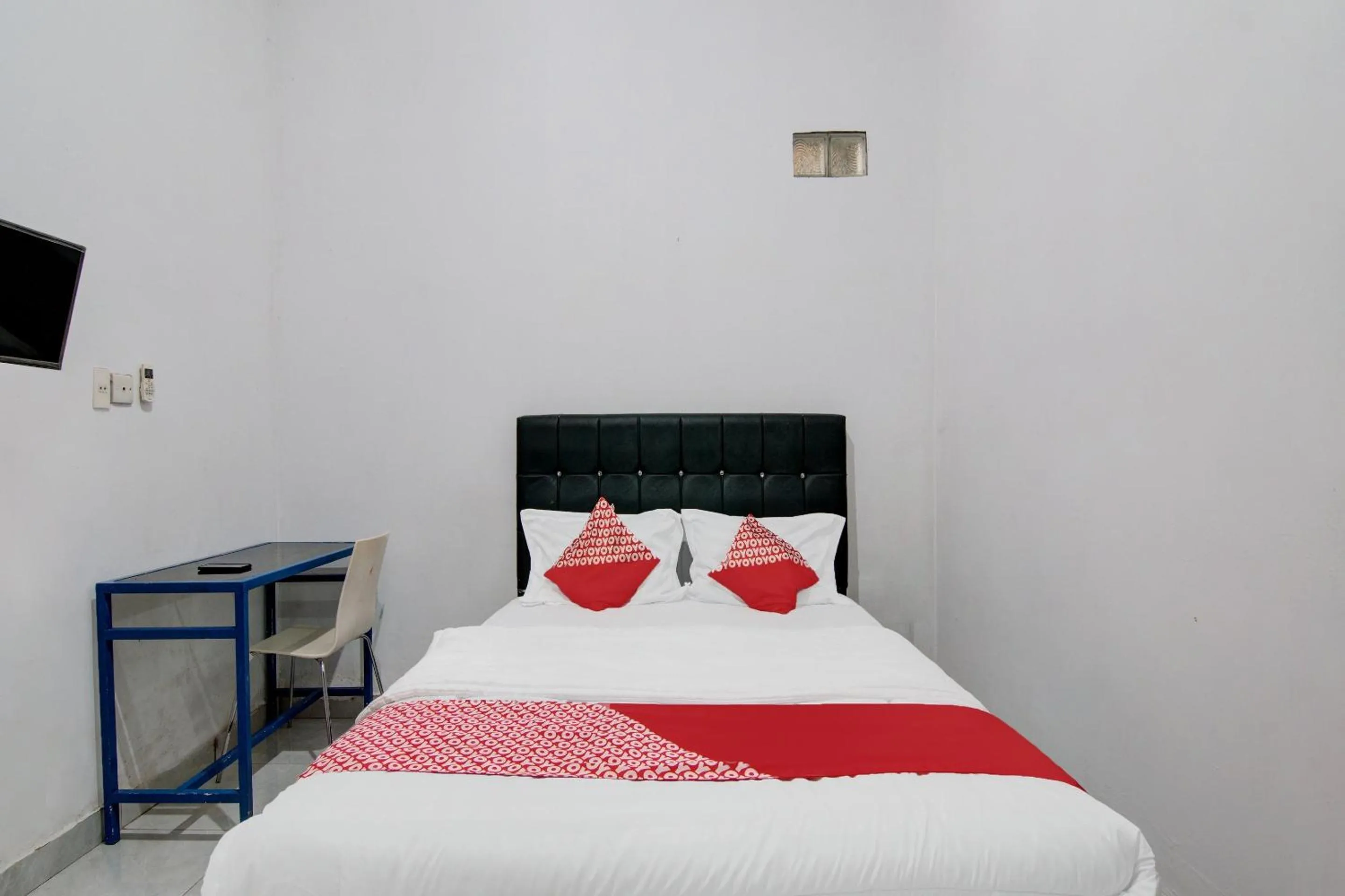 Bedroom, Bed in Hotel O Dinda Homestay Syariah