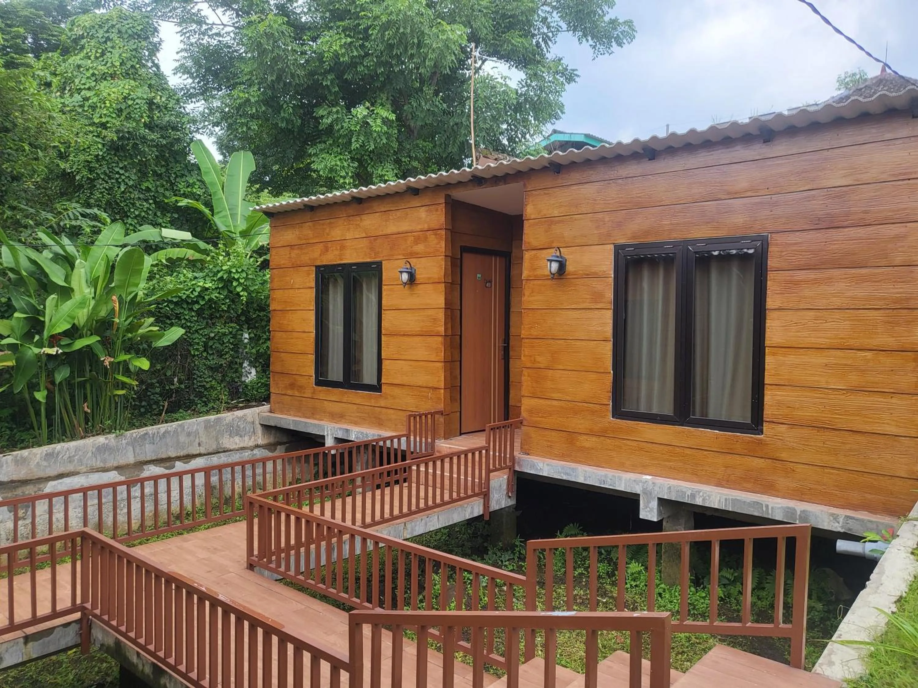 Property building in RedDoorz Syariah Near Wisata Durensewu Pandaan