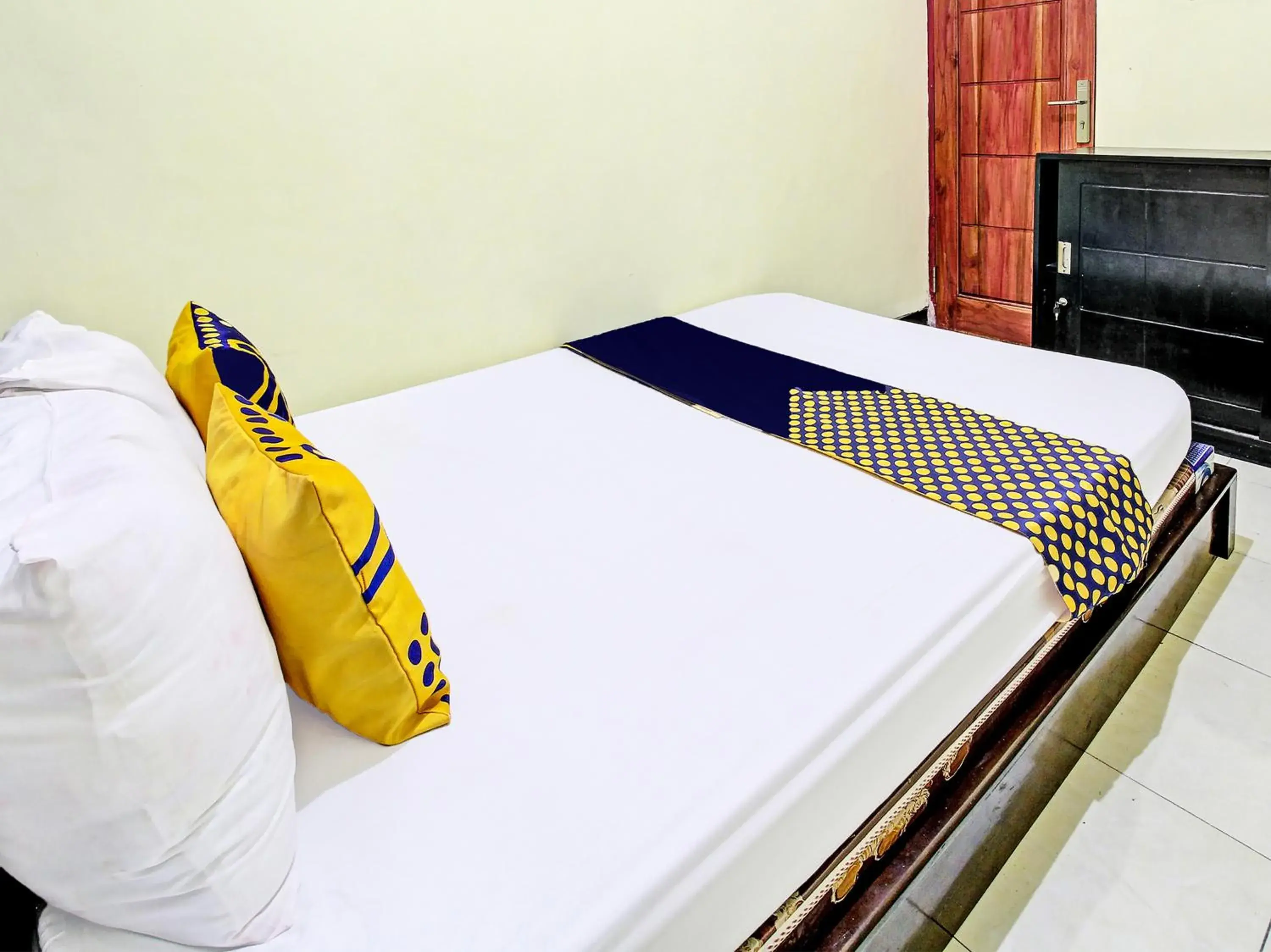 Bedroom in Hotel O Chikam House Syariah Bedroom in Hotel O Chikam House Syariah