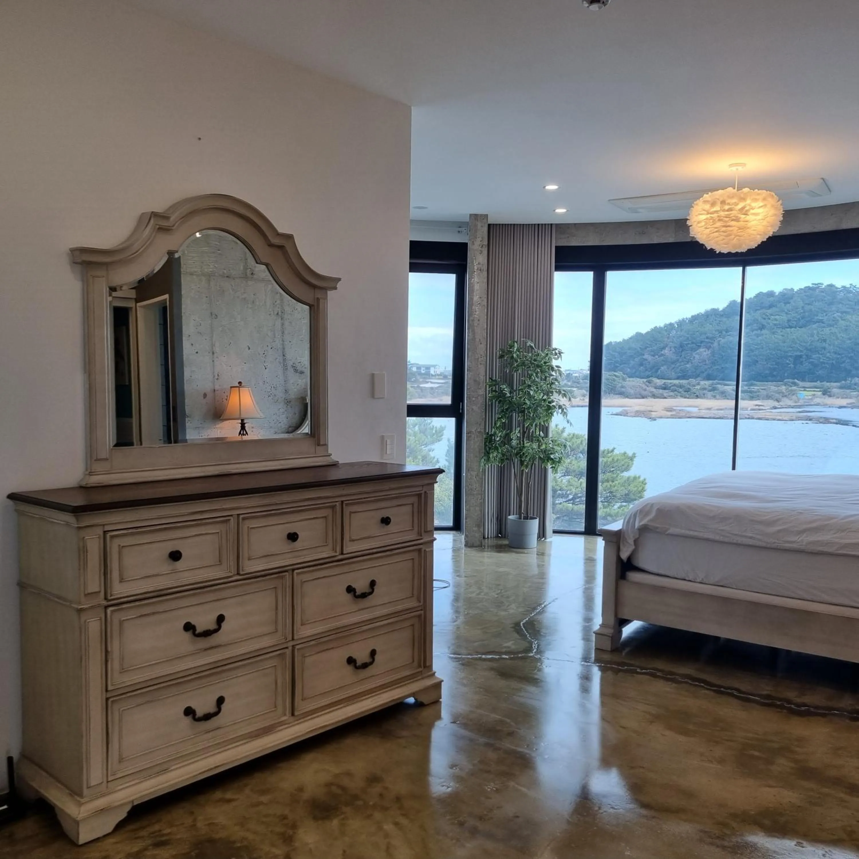 Bed in Luxury Pool Villa, Villecot