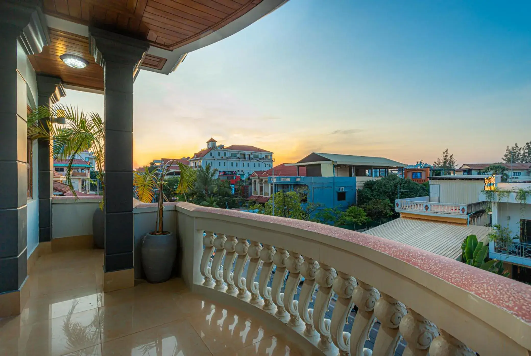 Property building in Archaic House Property building in Archaic House