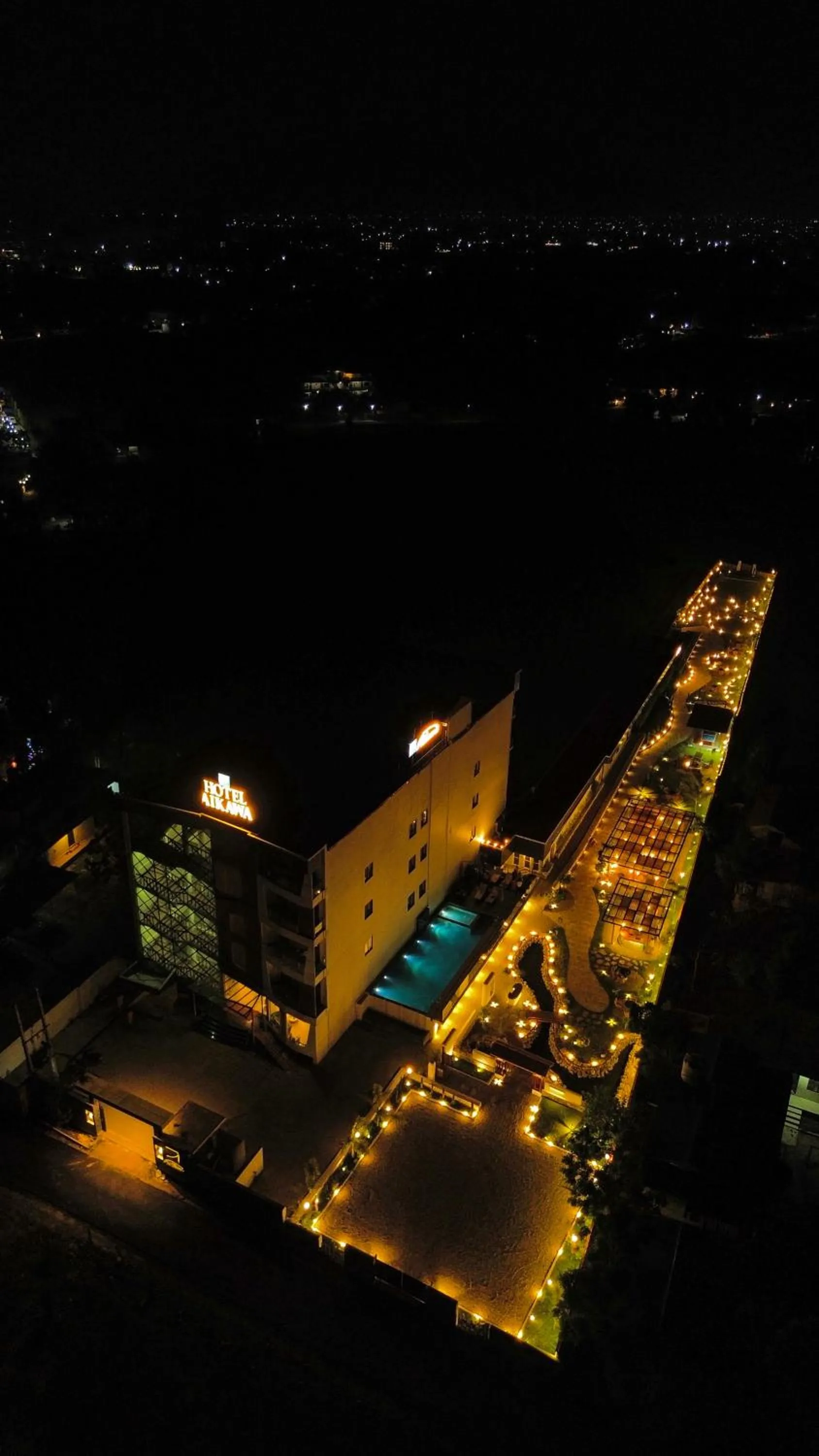 Property building in Hotel Aikawa