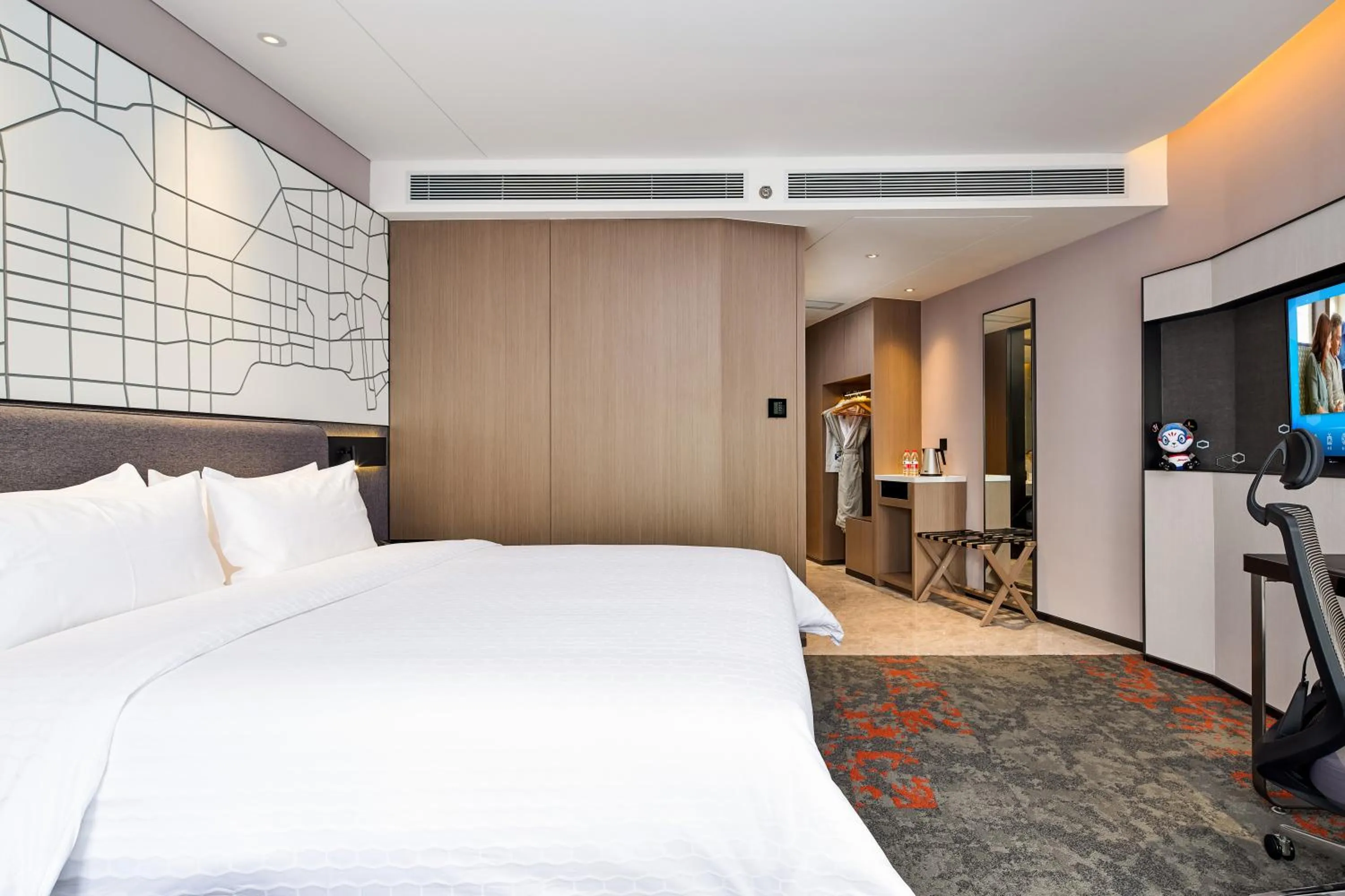 Bed in Hampton by Hilton Shenzhen Dongmen