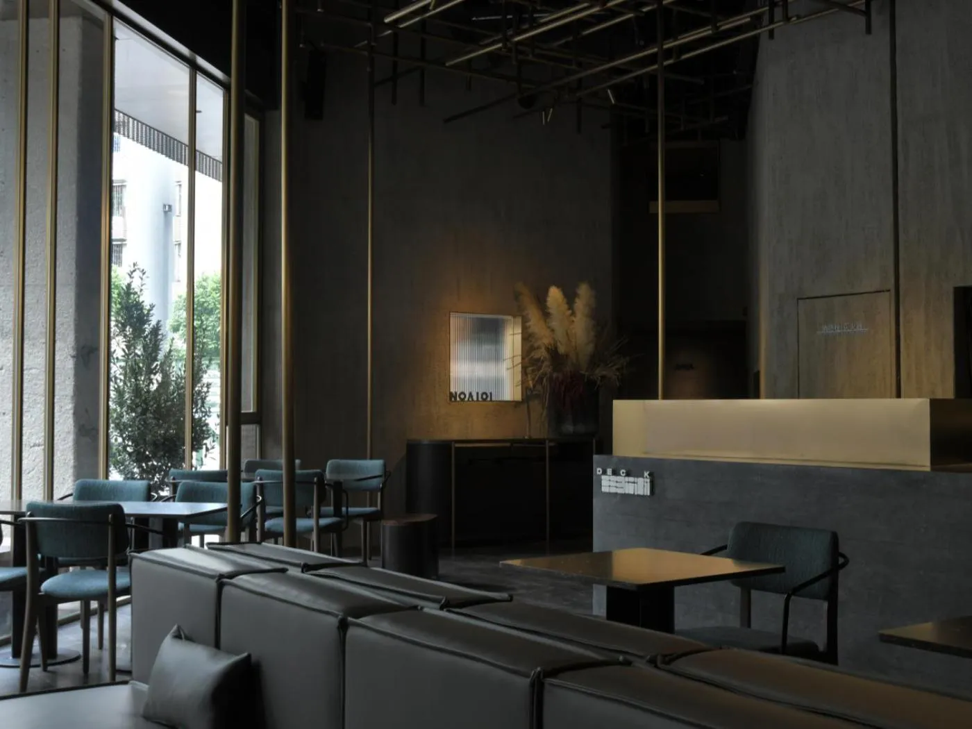 Seating area in NOA Hotel SHENZHEN LUOHU