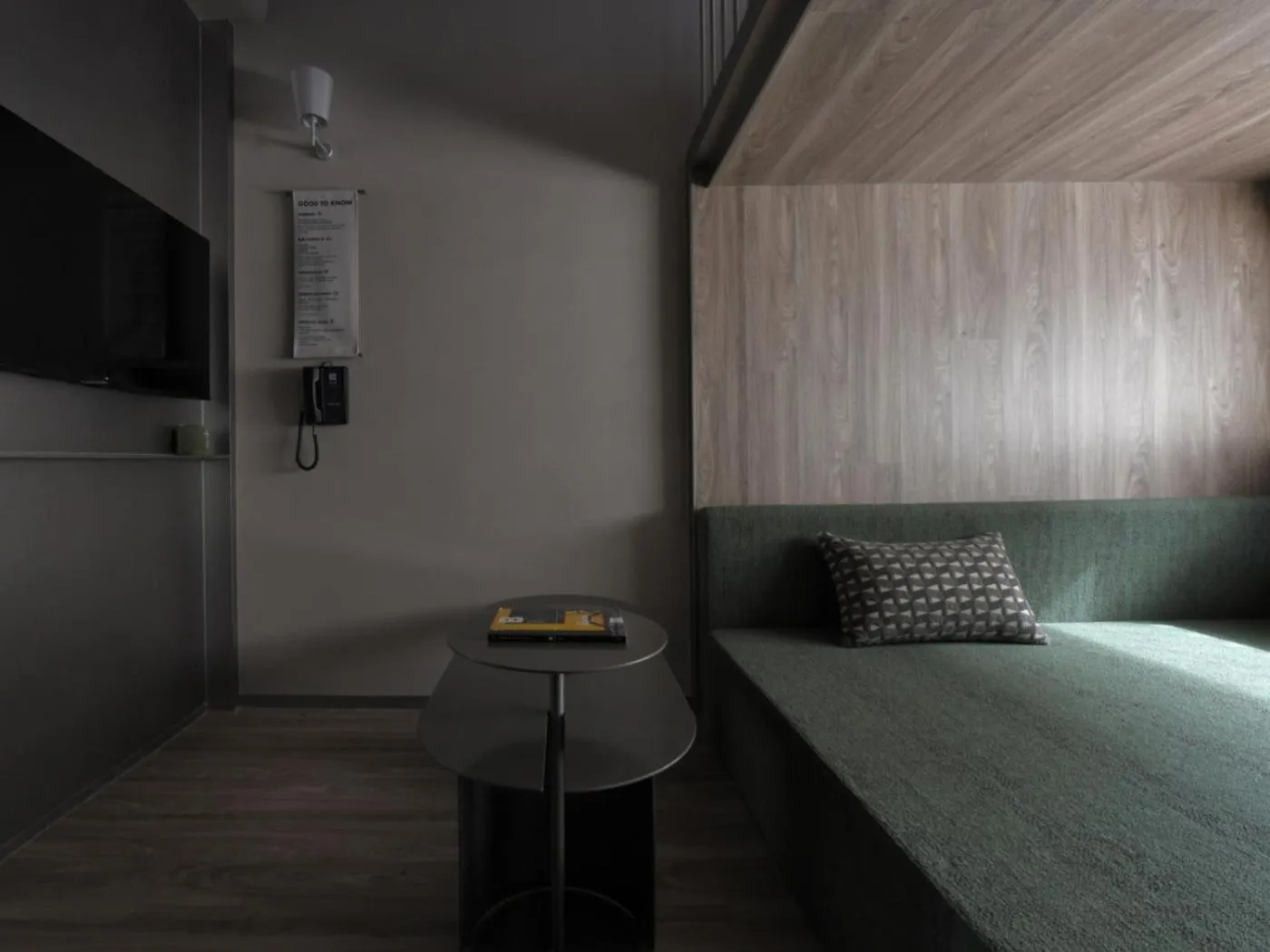 Photo of the whole room, Bed in NOA Hotel SHENZHEN LUOHU