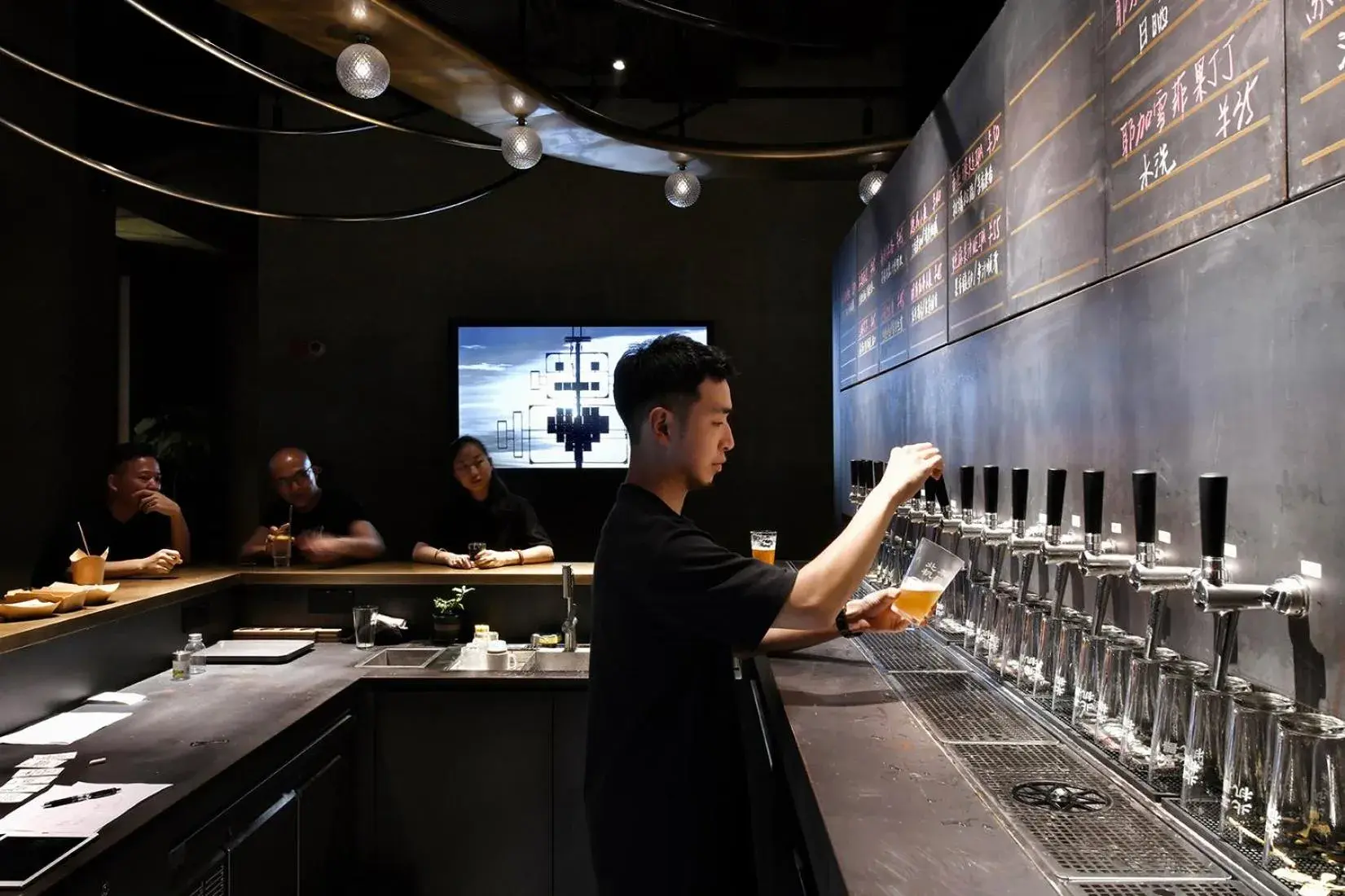 Lounge or bar in NOA Hotel XIAMEN Lounge or bar in NOA Hotel XIAMEN