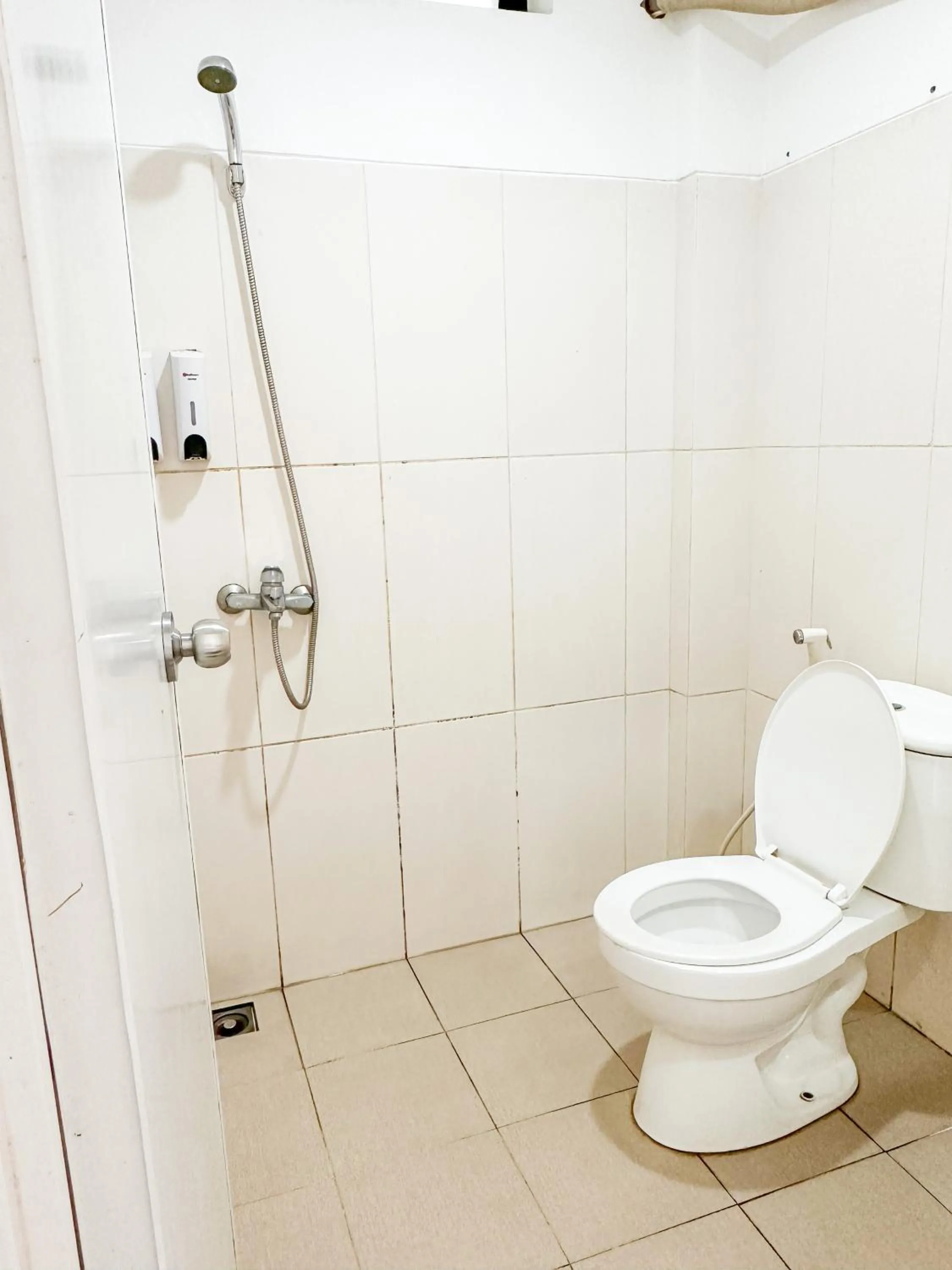 Bathroom in Pillow Guest House