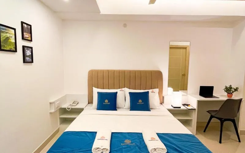 Bed in Easternwoods Hotels