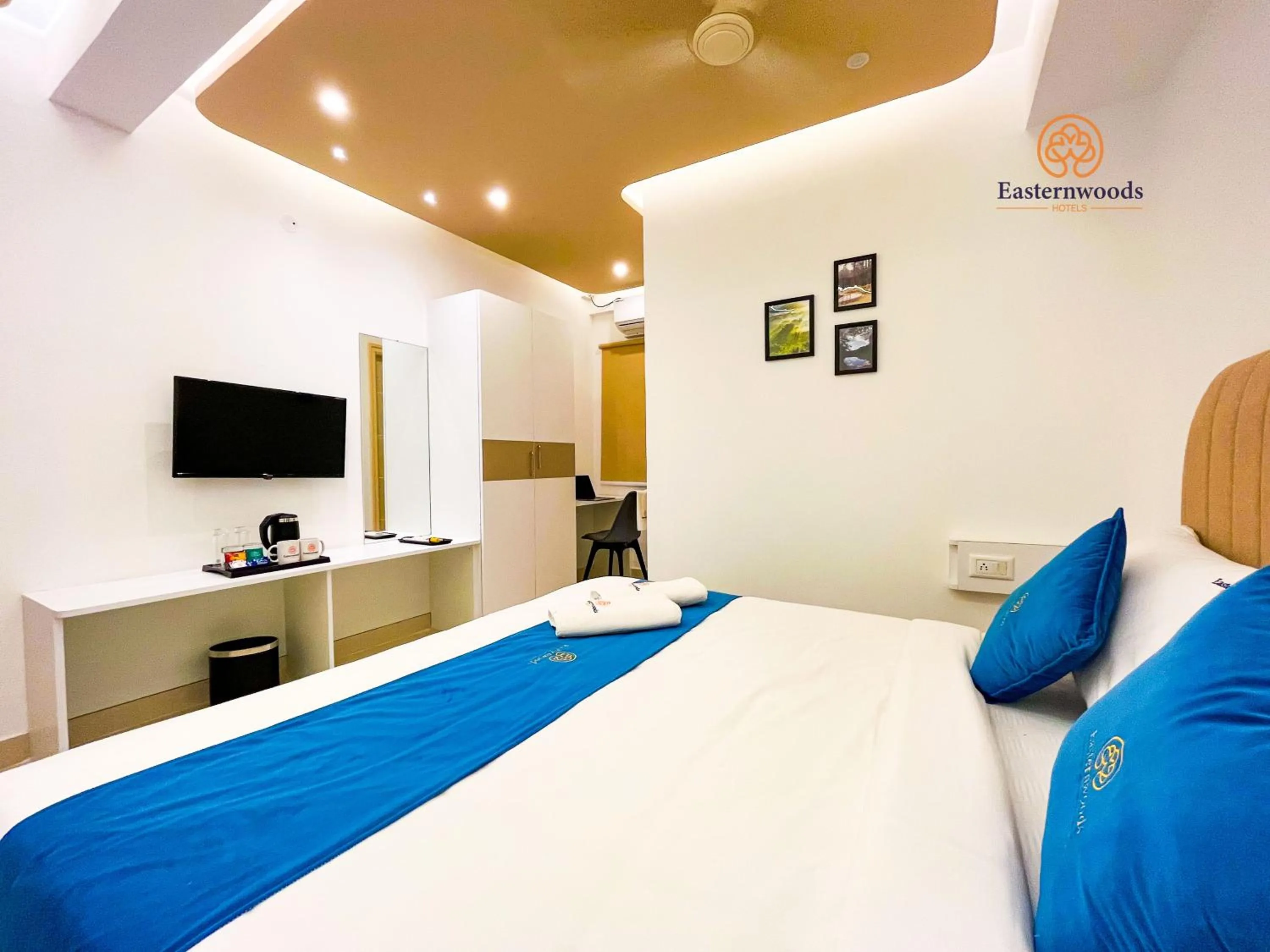 Bed in Easternwoods Hotels