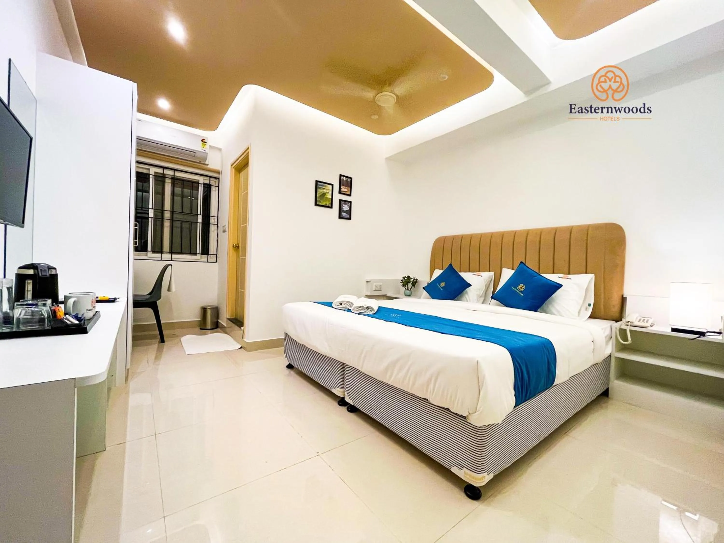 Bed in Easternwoods Hotels