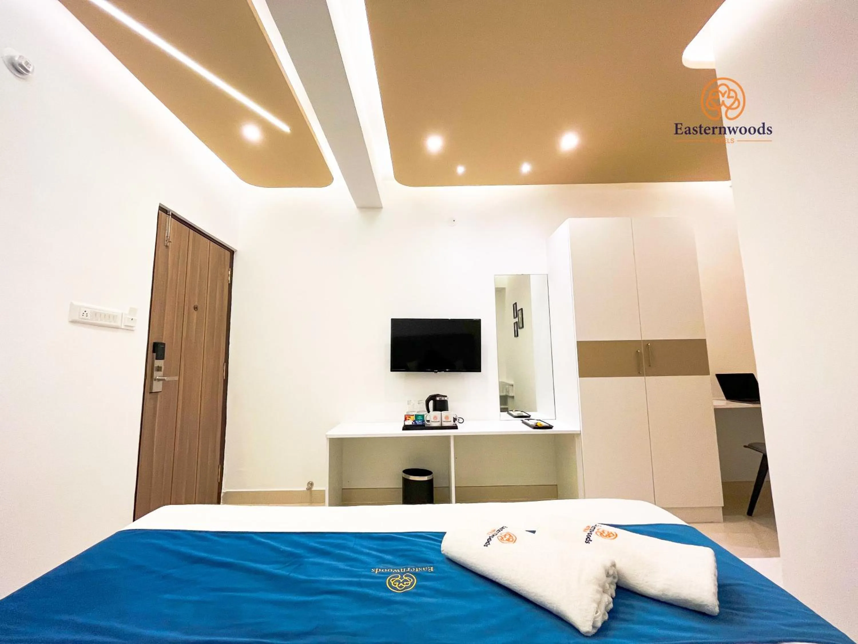 Bed in Easternwoods Hotels