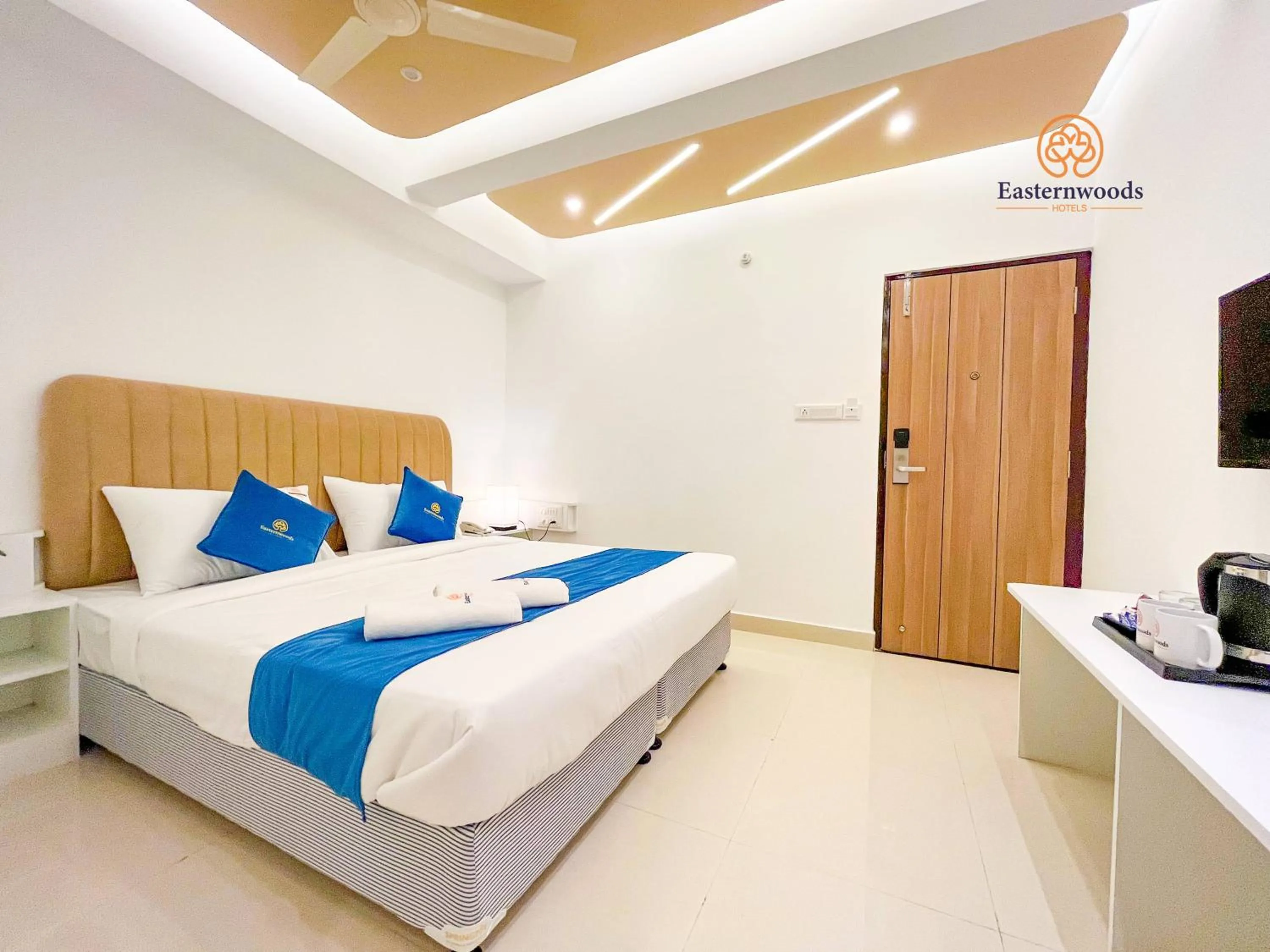 Bed in Easternwoods Hotels