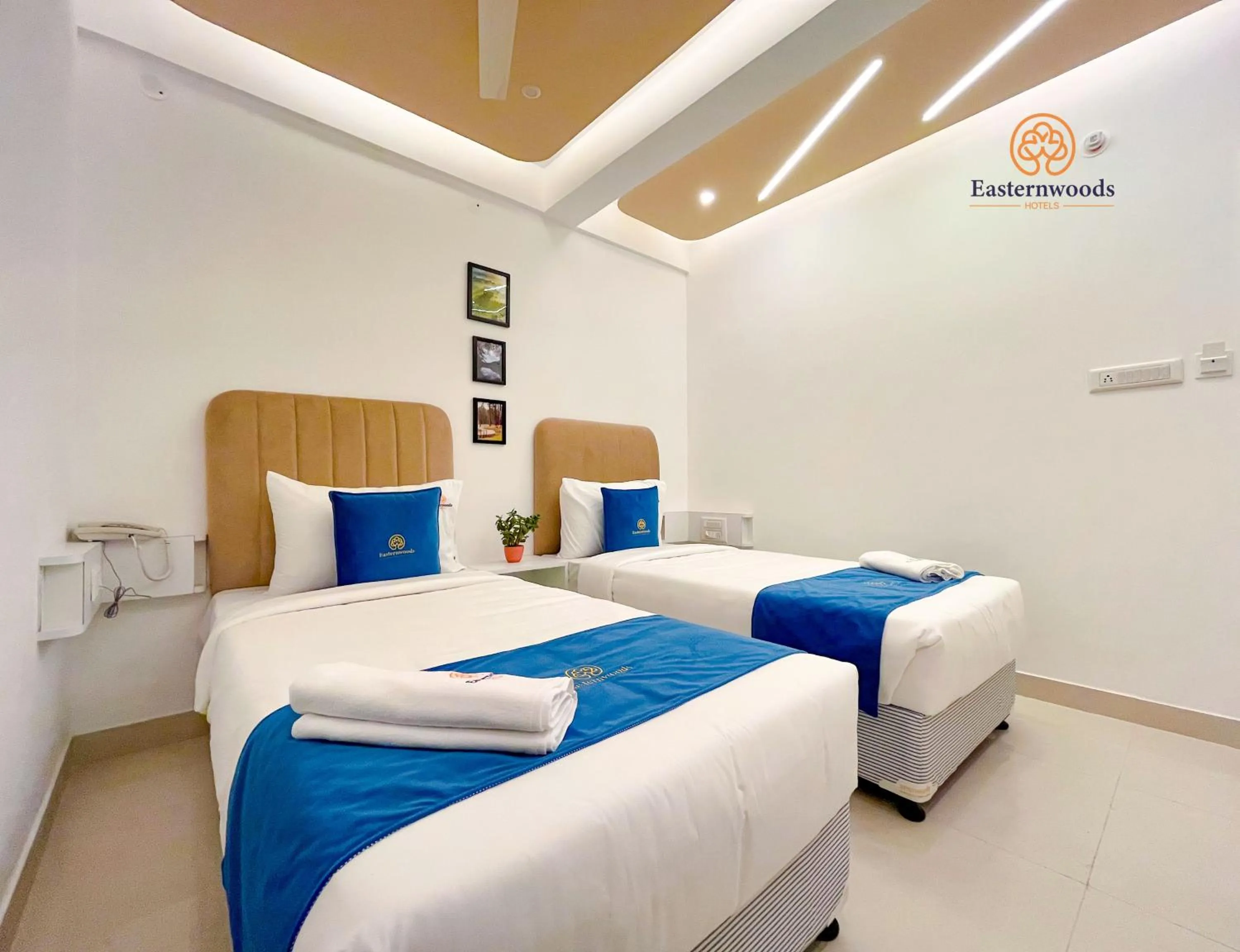 Bed in Easternwoods Hotels