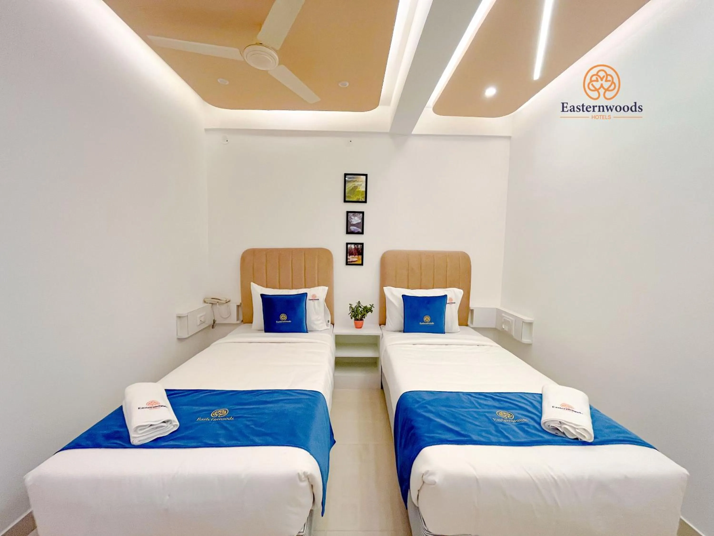 Bed in Easternwoods Hotels