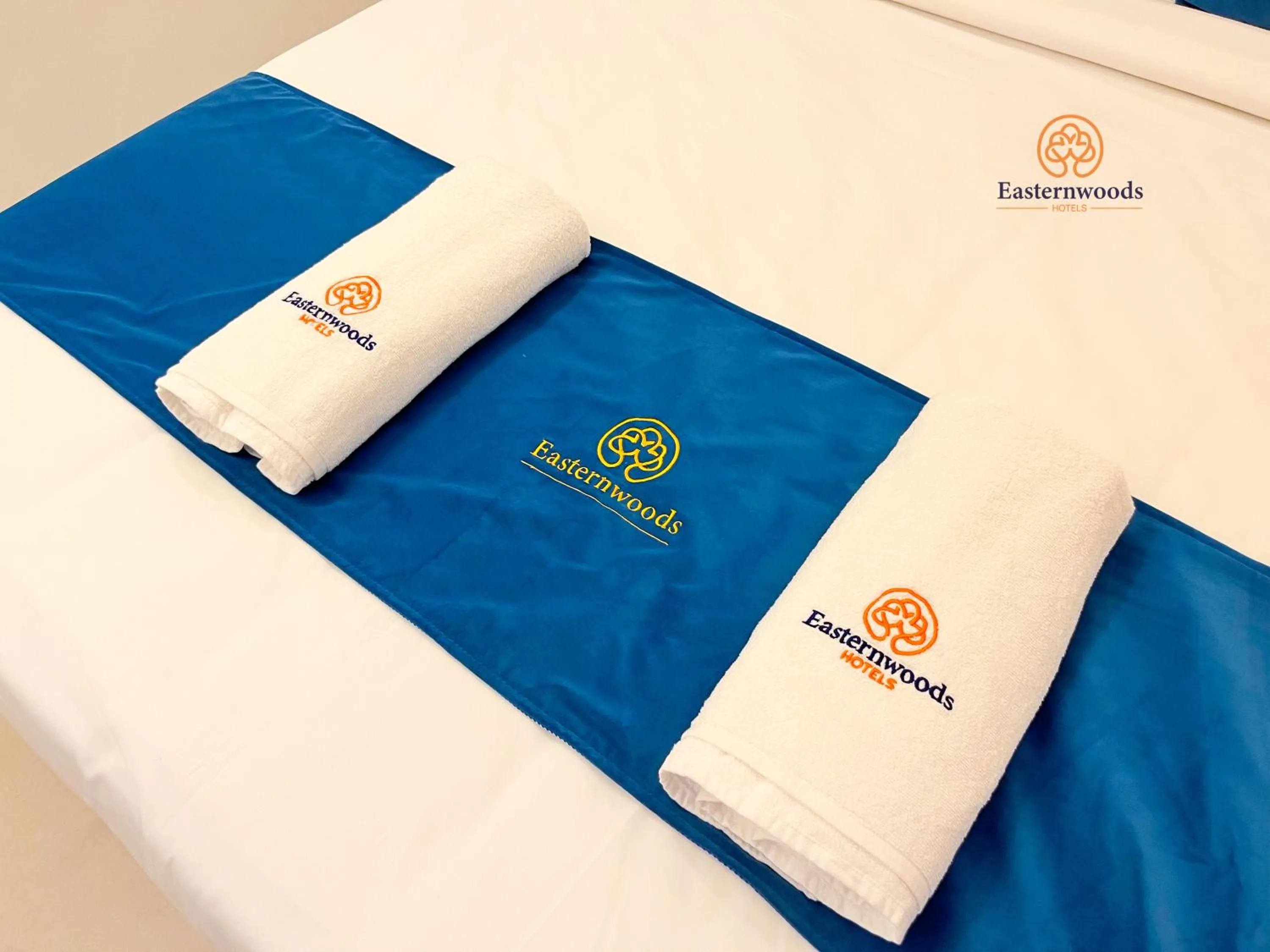 Bed in Easternwoods Hotels