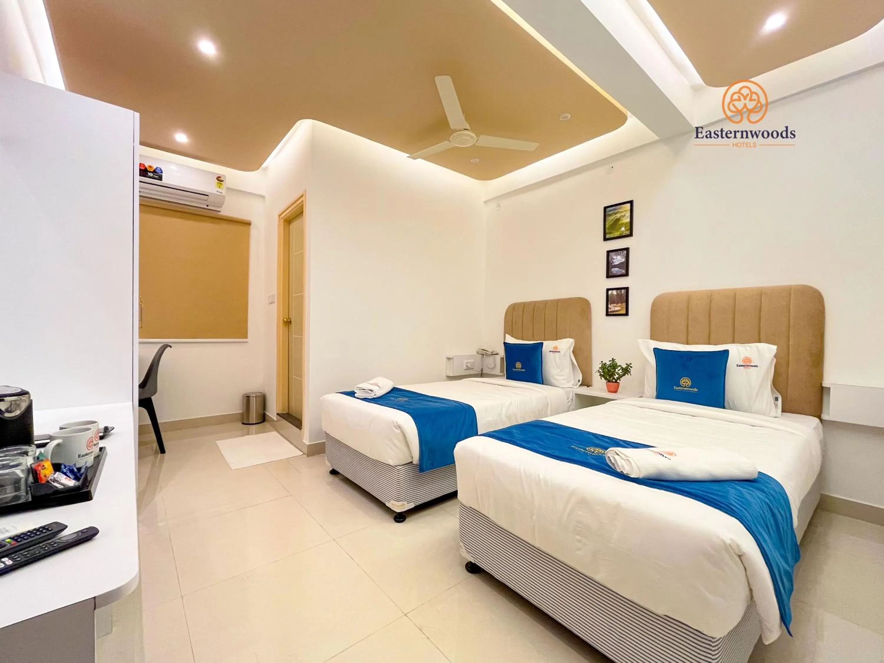 Bed in Easternwoods Hotels