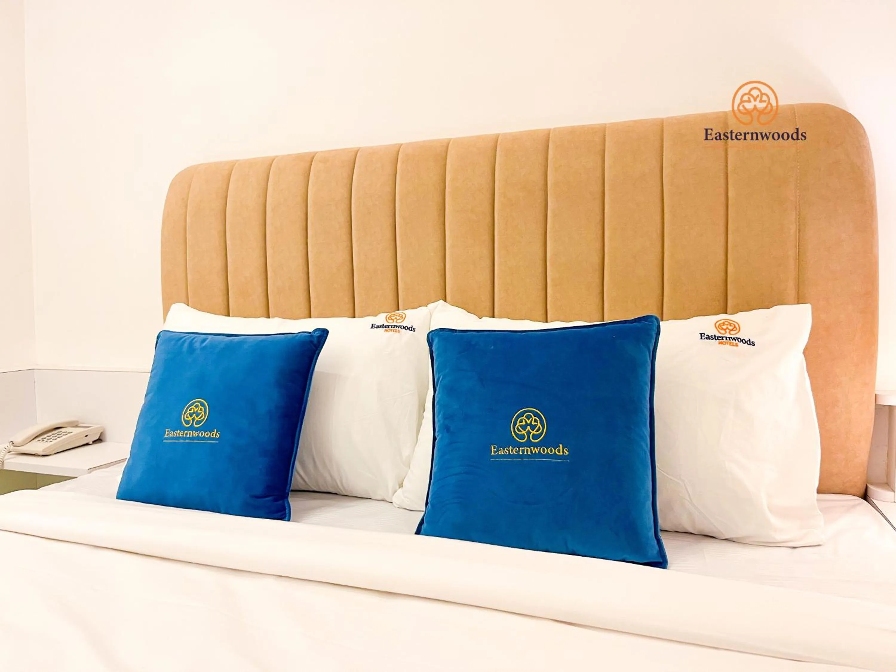 Bed in Easternwoods Hotels