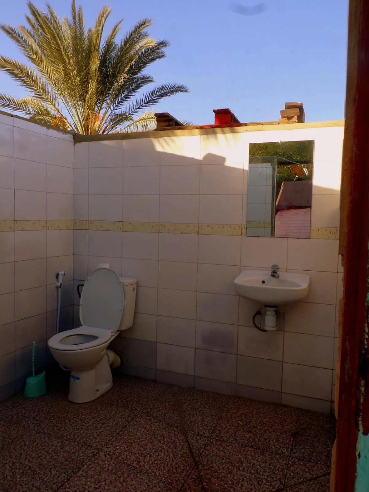 Toilet in Auberge Triskell