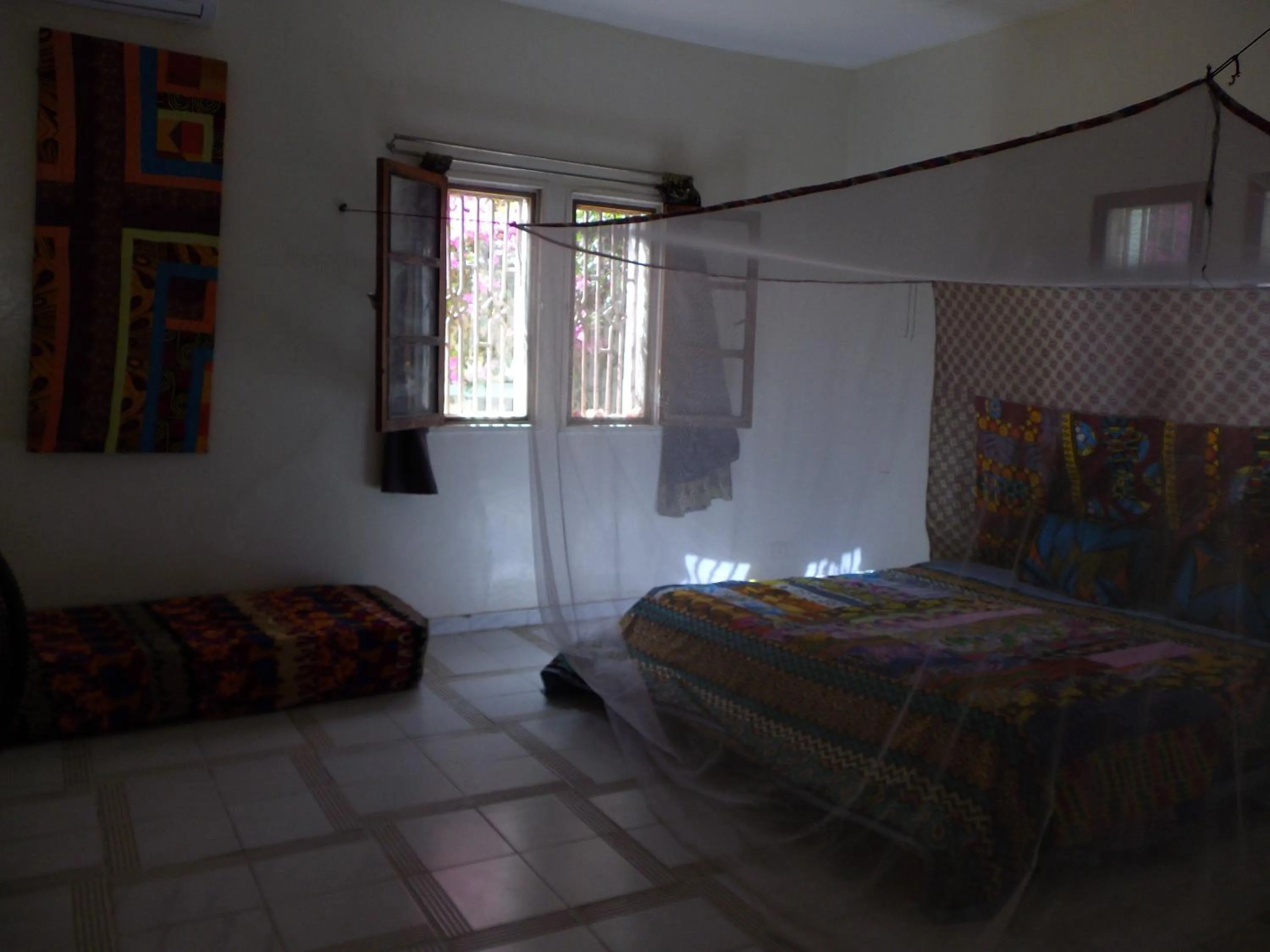 Photo of the whole room, Bed in Auberge Triskell