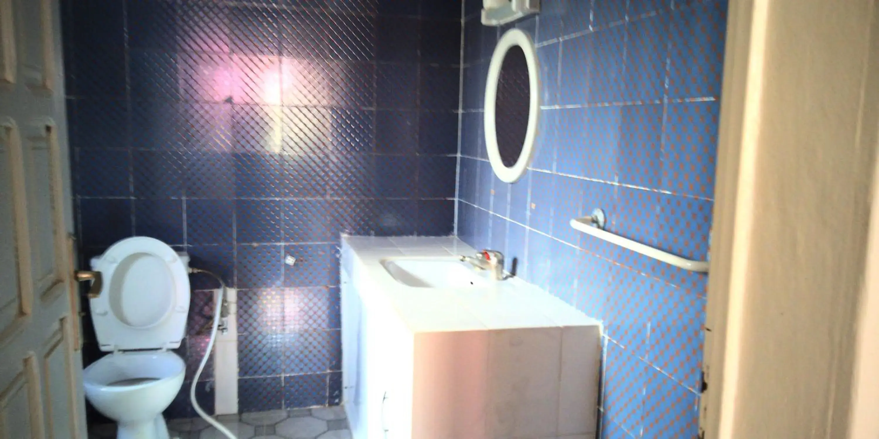 Family Room with Bathroom in Auberge Triskell Family Room with Bathroom in Auberge Triskell