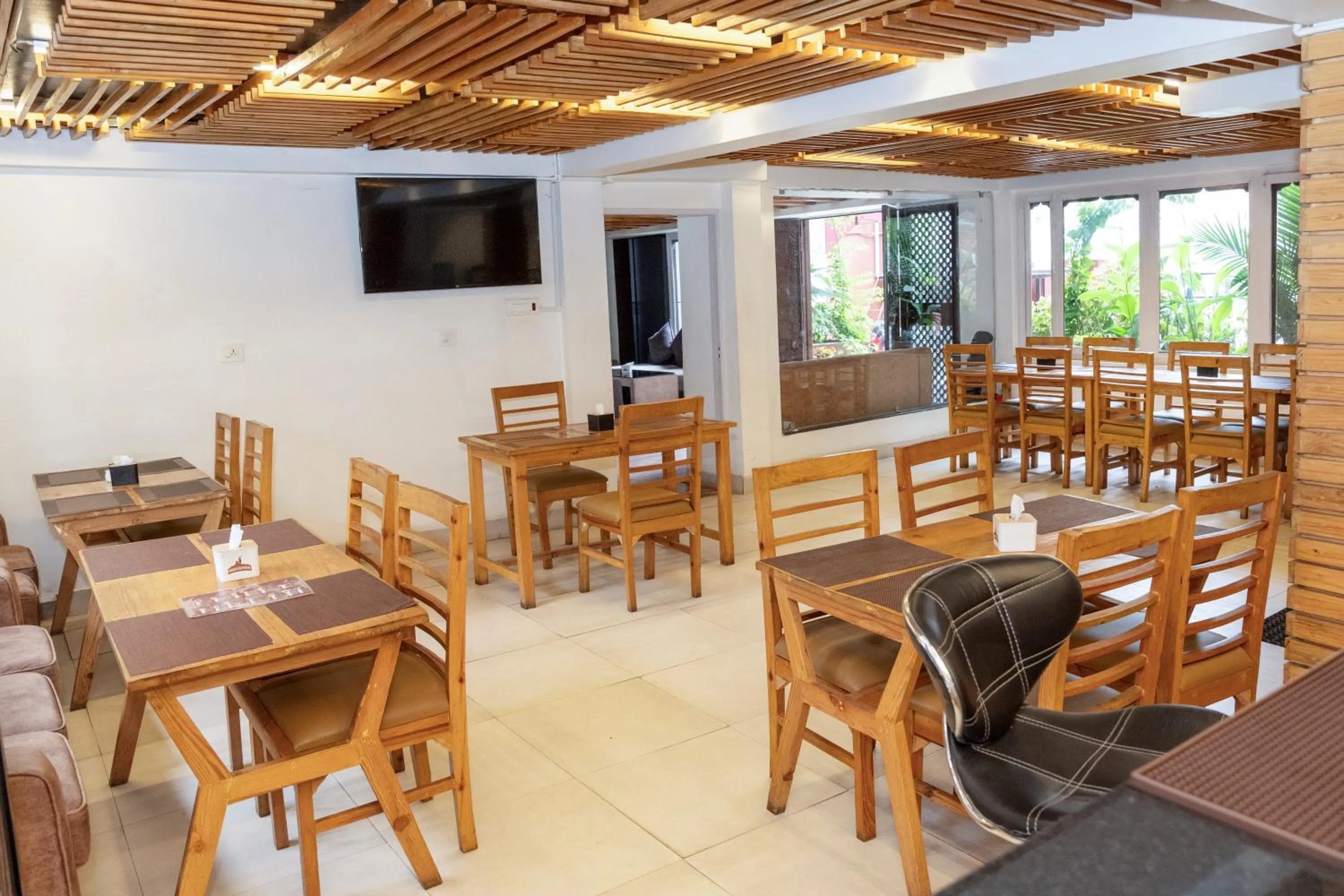 Restaurant/places to eat in Hotel Elegant Kathmandu Inn