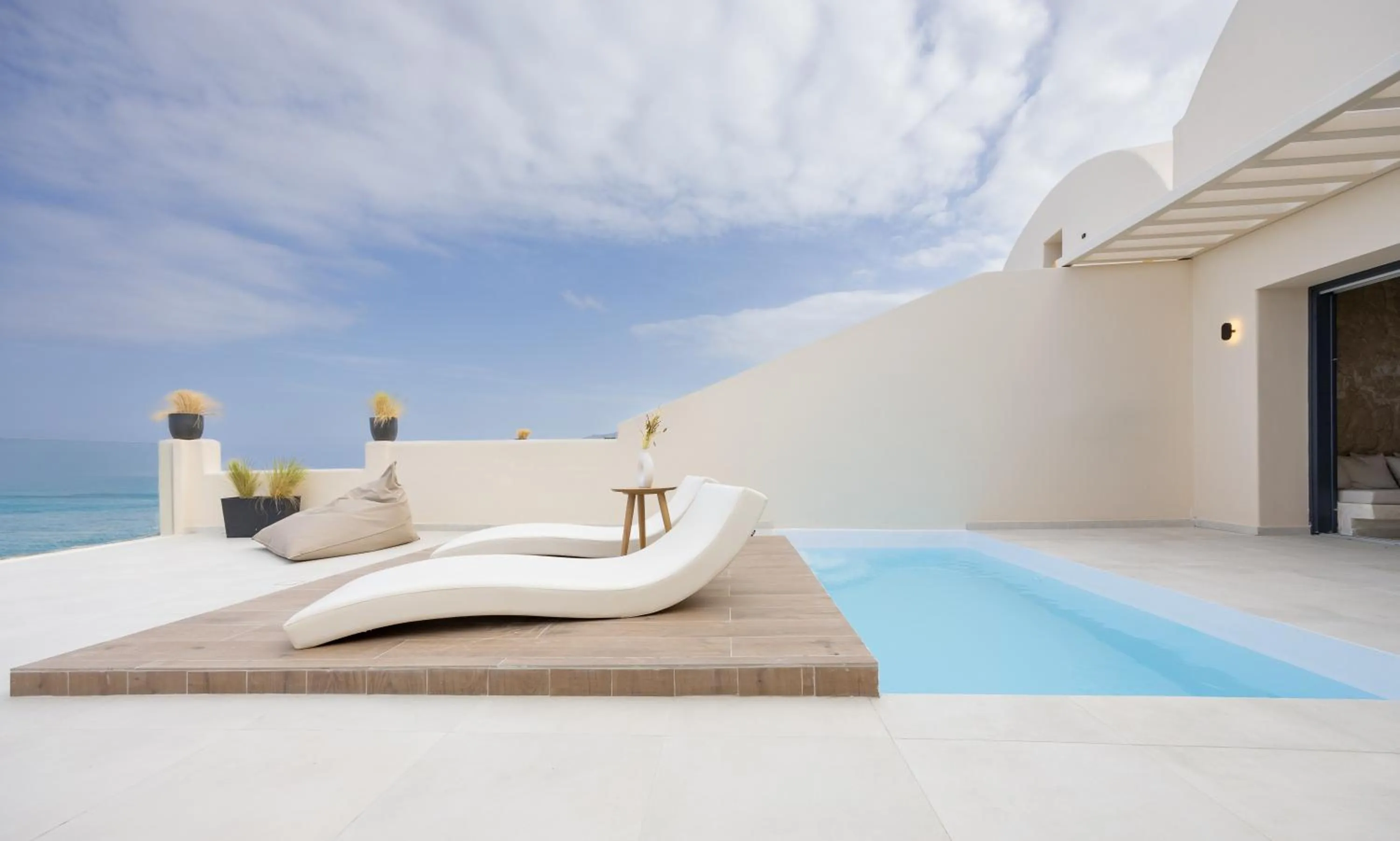 Swimming pool in Pnoe Luxury Suites