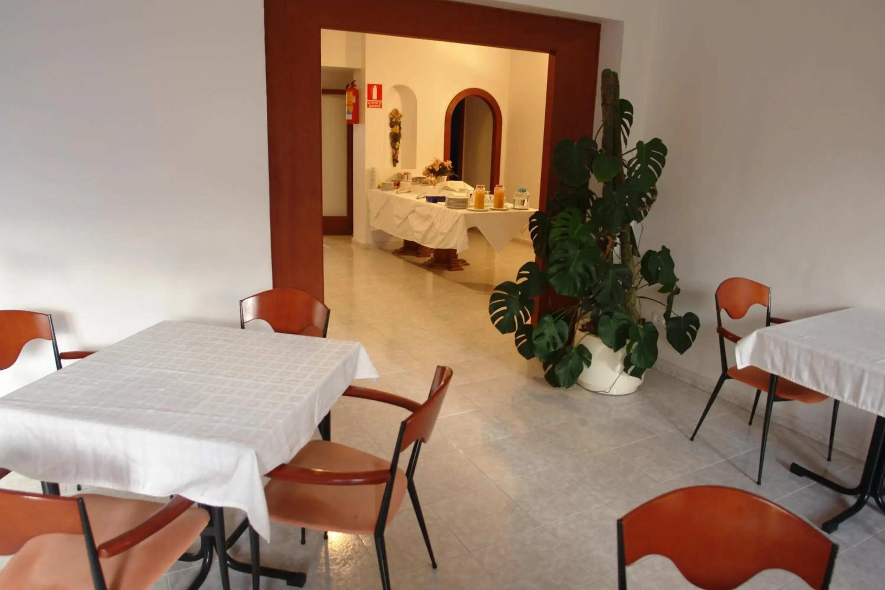 Restaurant/places to eat in Hostal San Francisco Restaurant/places to eat in Hostal San Francisco