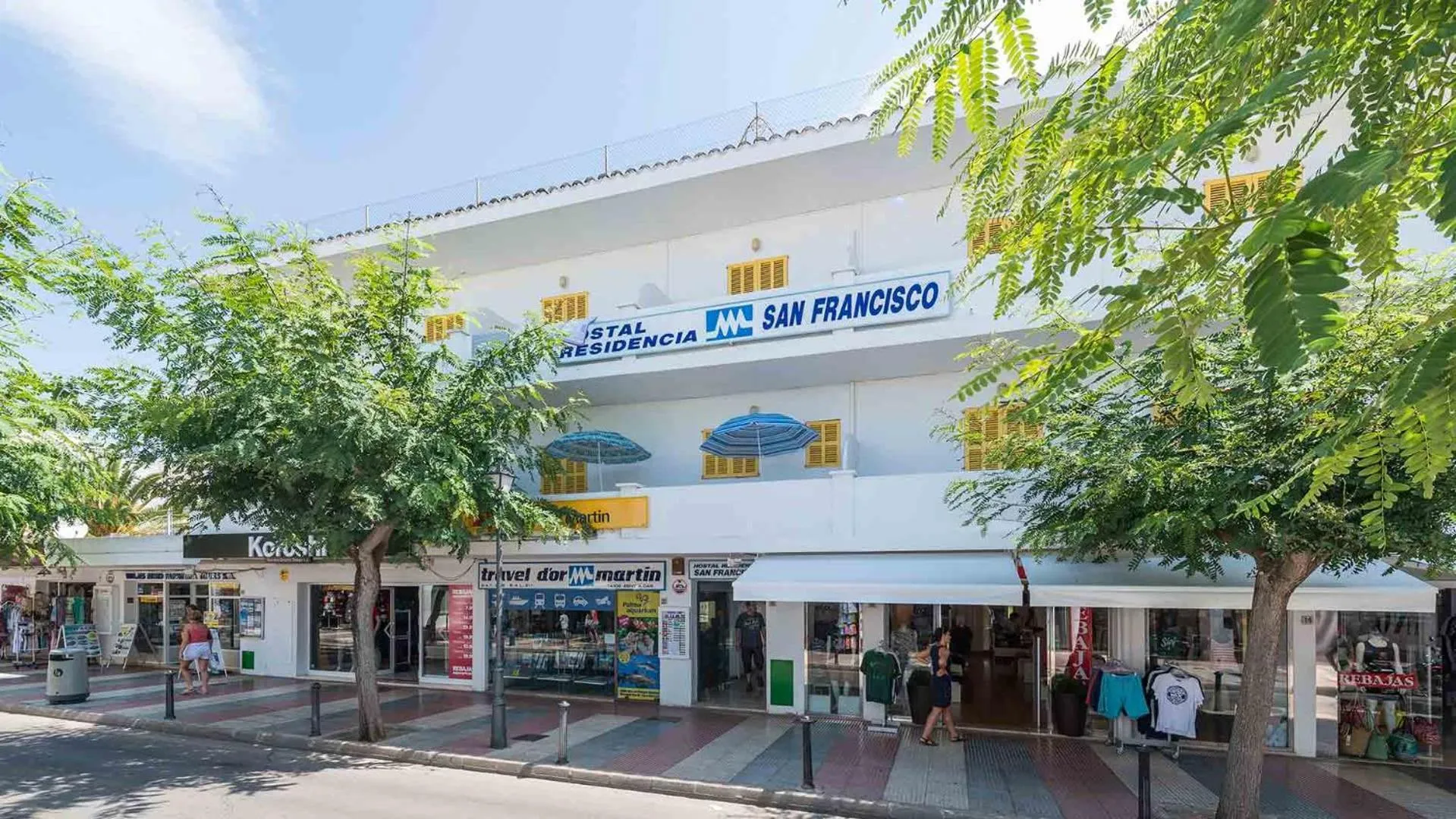 Property building in Hostal San Francisco